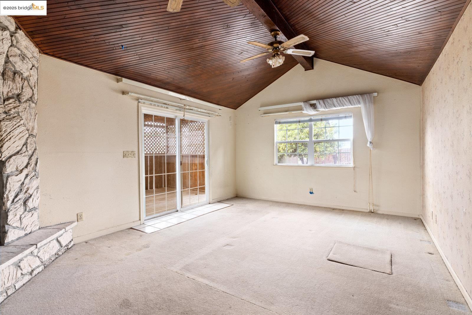 Detail Gallery Image 12 of 43 For 619 Santa Maria Rd, El Sobrante,  CA 94803 - 3 Beds | 2 Baths