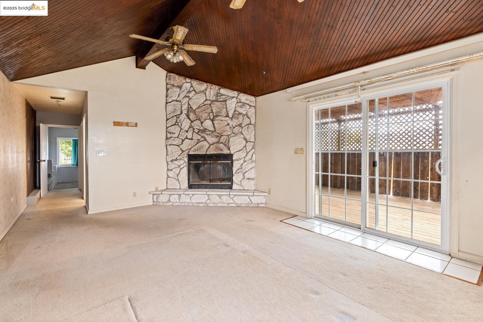 Detail Gallery Image 13 of 43 For 619 Santa Maria Rd, El Sobrante,  CA 94803 - 3 Beds | 2 Baths