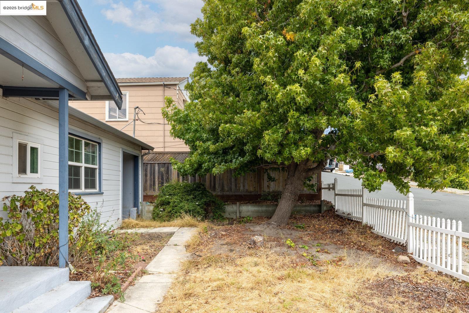 Detail Gallery Image 38 of 43 For 619 Santa Maria Rd, El Sobrante,  CA 94803 - 3 Beds | 2 Baths