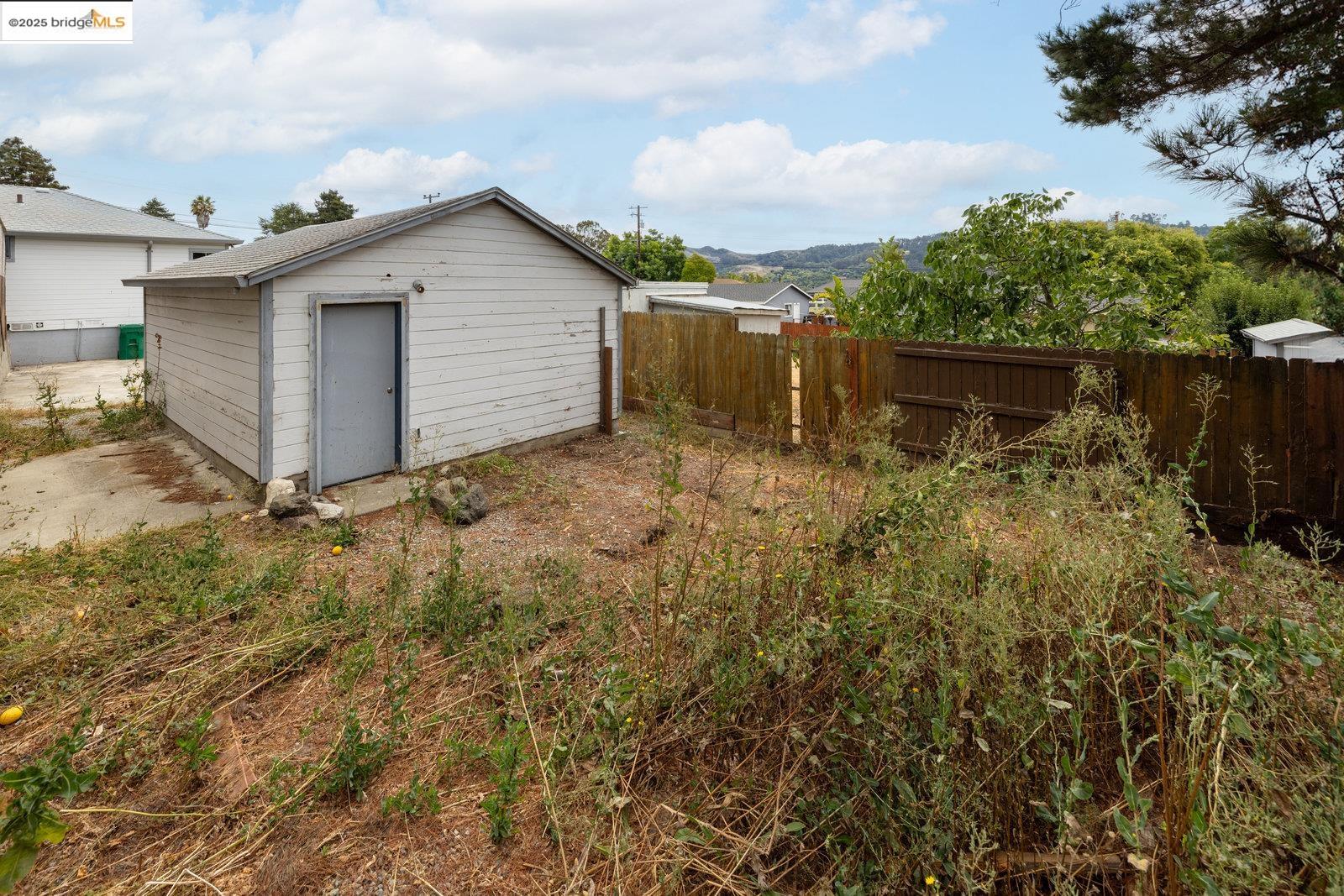 Detail Gallery Image 43 of 43 For 619 Santa Maria Rd, El Sobrante,  CA 94803 - 3 Beds | 2 Baths