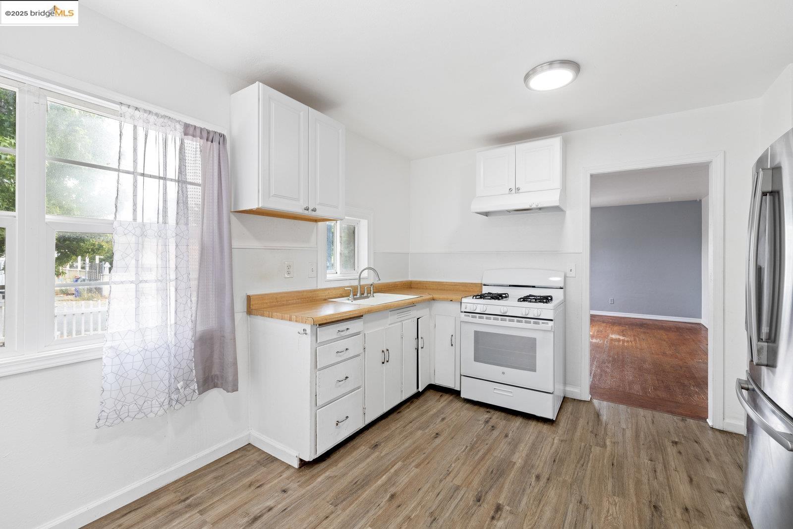 Detail Gallery Image 8 of 43 For 619 Santa Maria Rd, El Sobrante,  CA 94803 - 3 Beds | 2 Baths