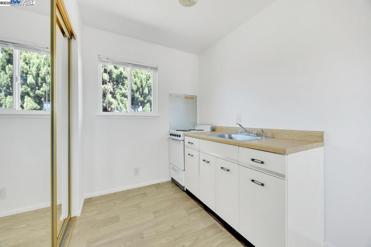 Detail Gallery Image 21 of 33 For 26799 Contessa St, Hayward,  CA 94545 - 4 Beds | 3 Baths