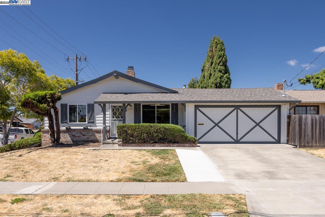 Detail Gallery Image 4 of 33 For 26799 Contessa St, Hayward,  CA 94545 - 4 Beds | 3 Baths