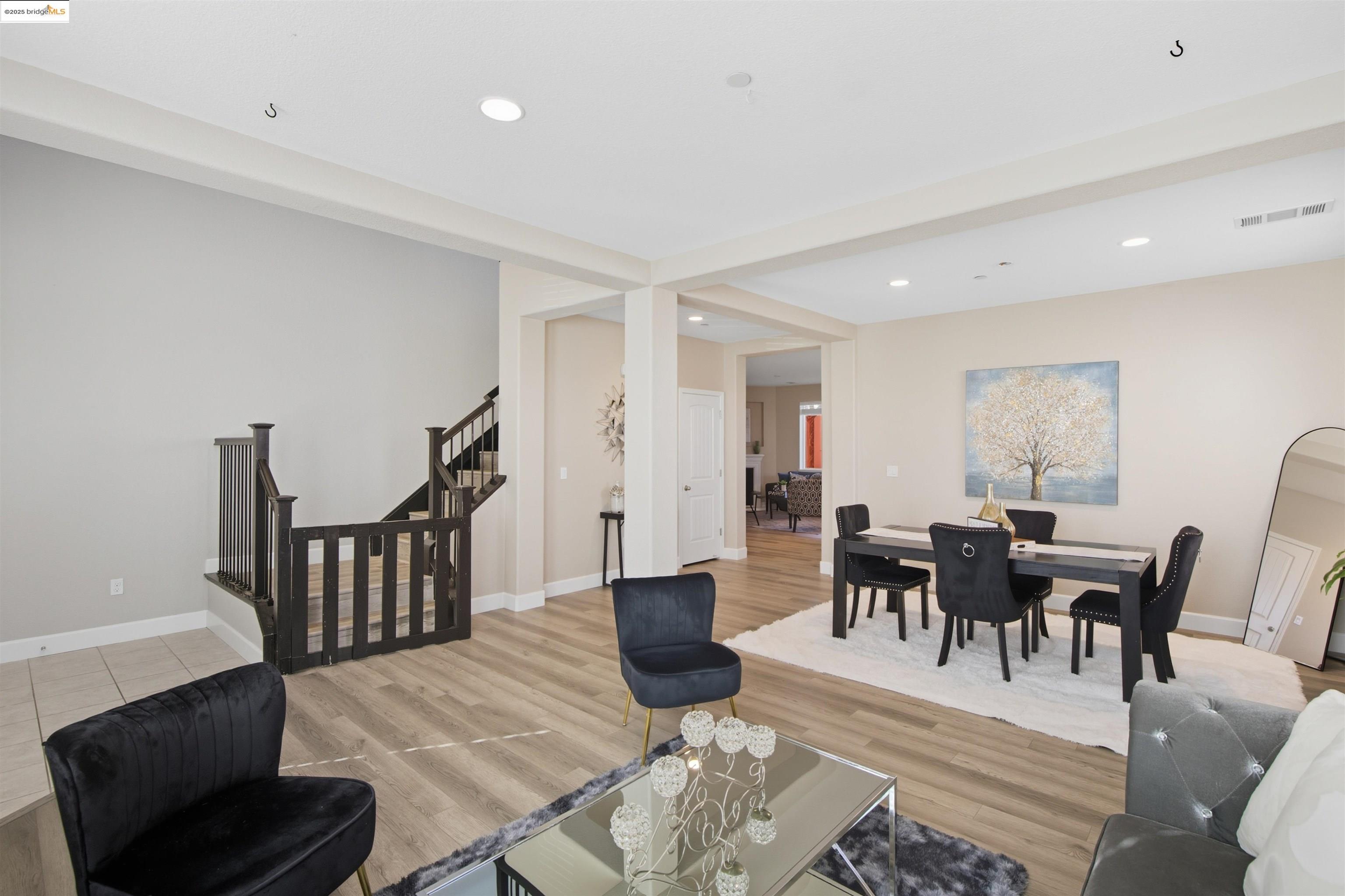 Detail Gallery Image 11 of 53 For 536 Aster St, Vacaville,  CA 95688 - 5 Beds | 3 Baths