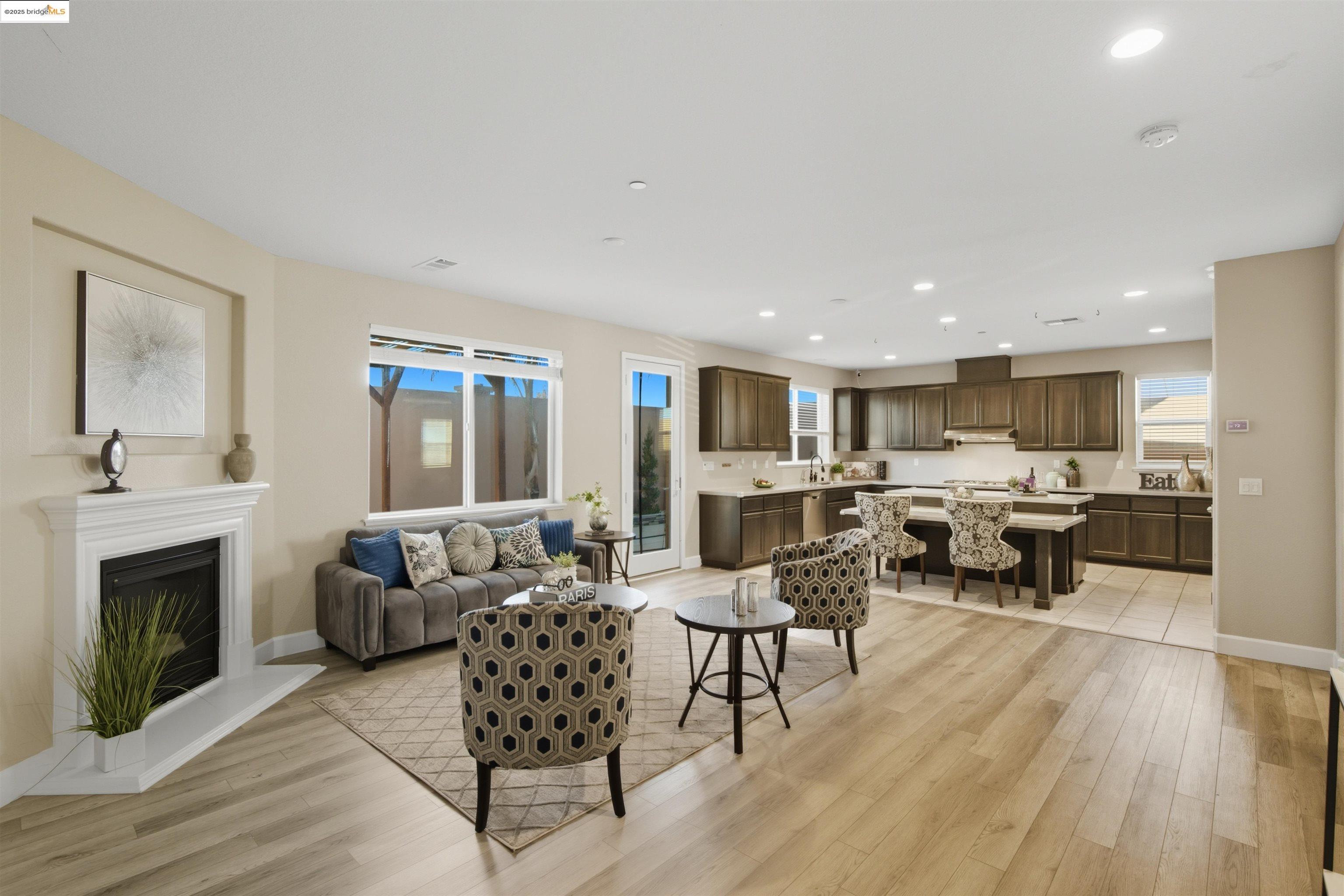 Detail Gallery Image 17 of 53 For 536 Aster St, Vacaville,  CA 95688 - 5 Beds | 3 Baths