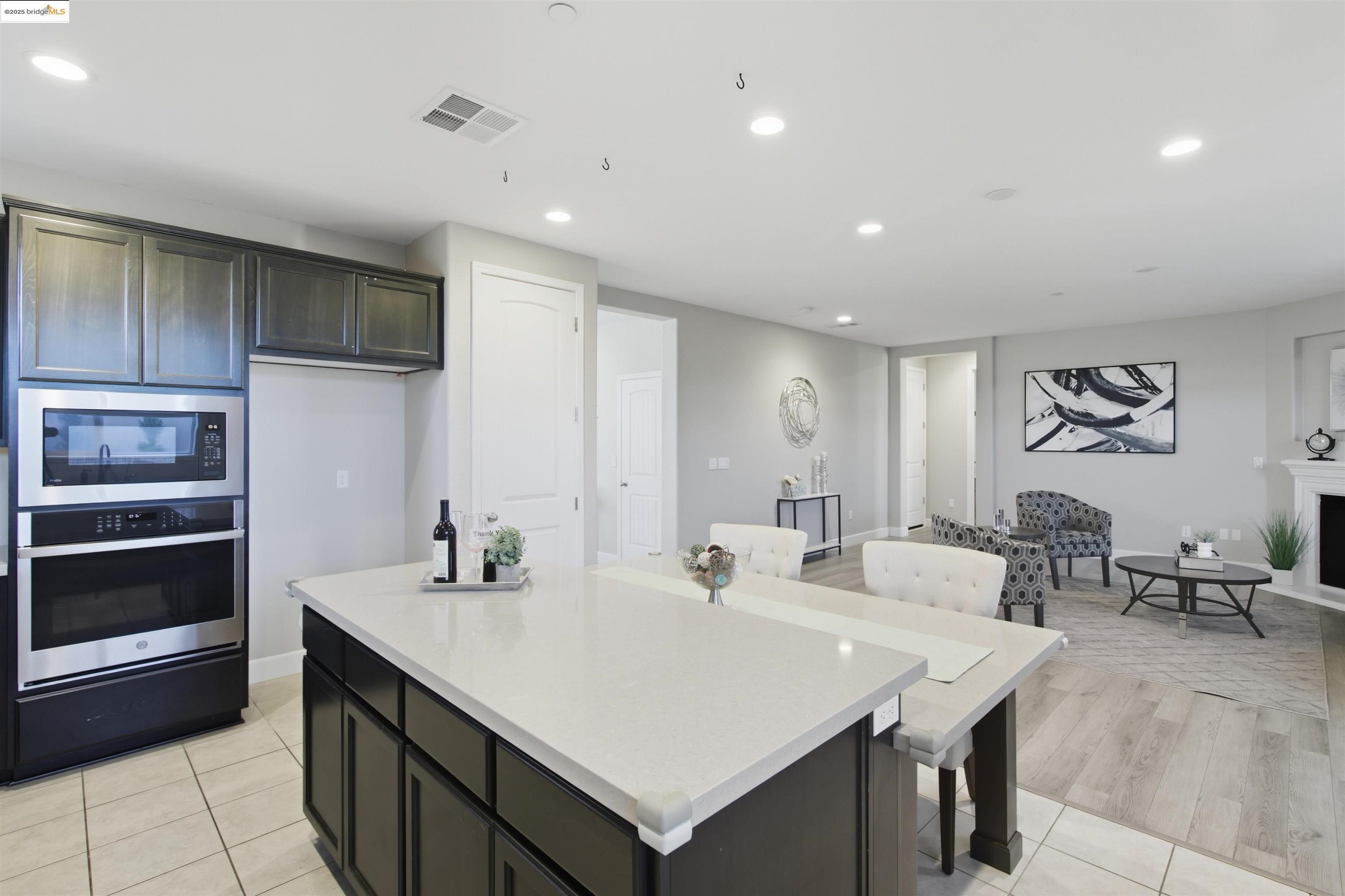 Detail Gallery Image 21 of 53 For 536 Aster St, Vacaville,  CA 95688 - 5 Beds | 3 Baths