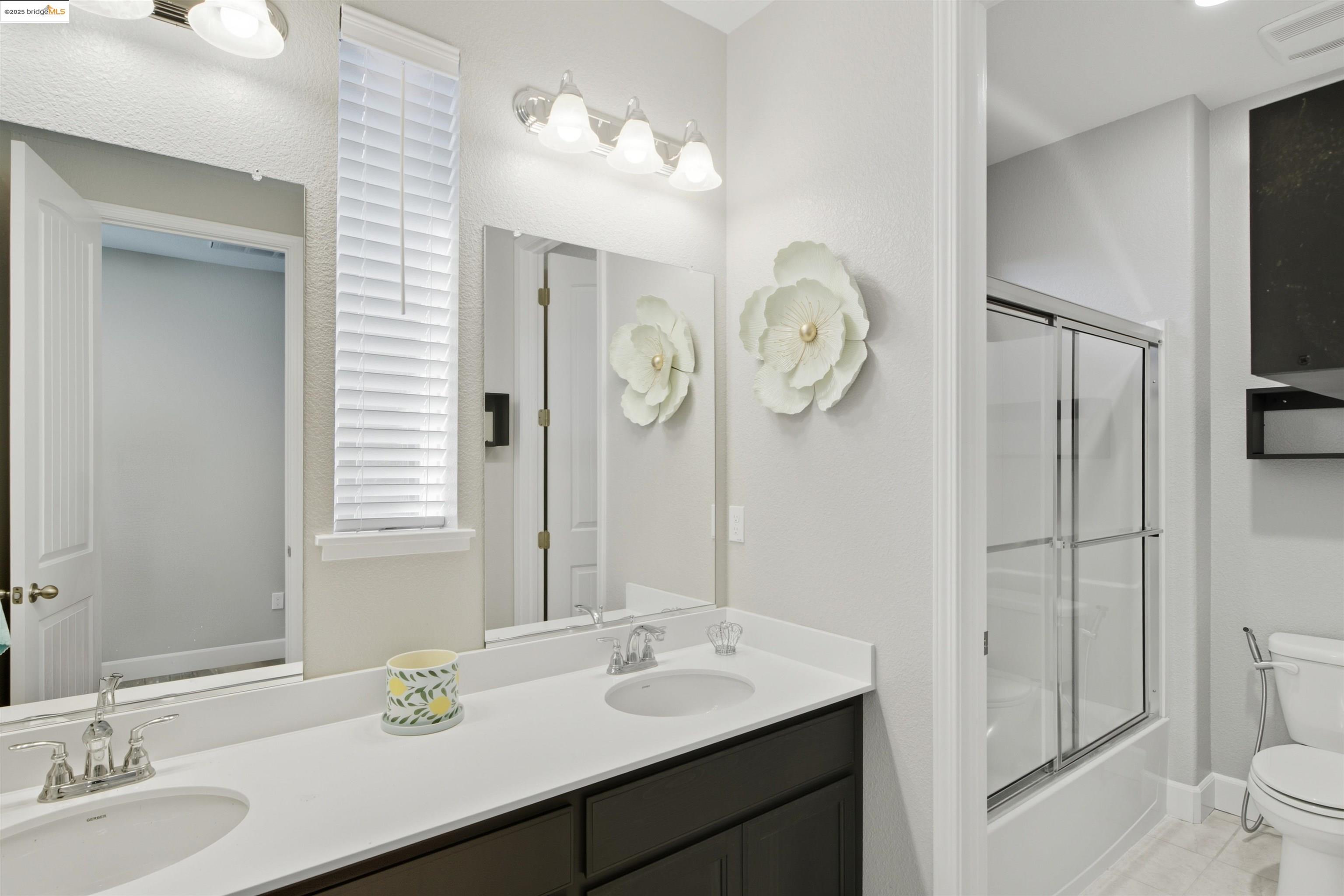 Detail Gallery Image 34 of 53 For 536 Aster St, Vacaville,  CA 95688 - 5 Beds | 3 Baths