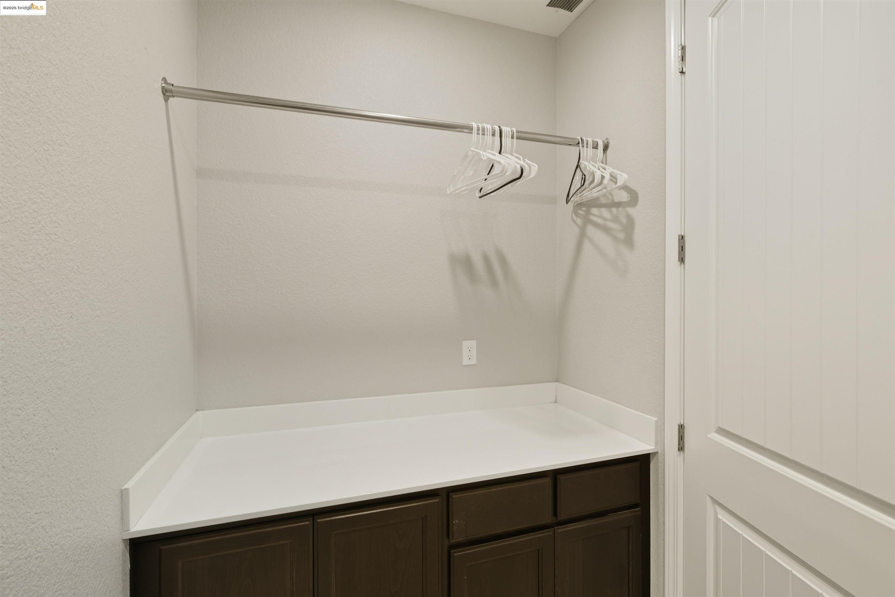 Detail Gallery Image 41 of 53 For 536 Aster St, Vacaville,  CA 95688 - 5 Beds | 3 Baths