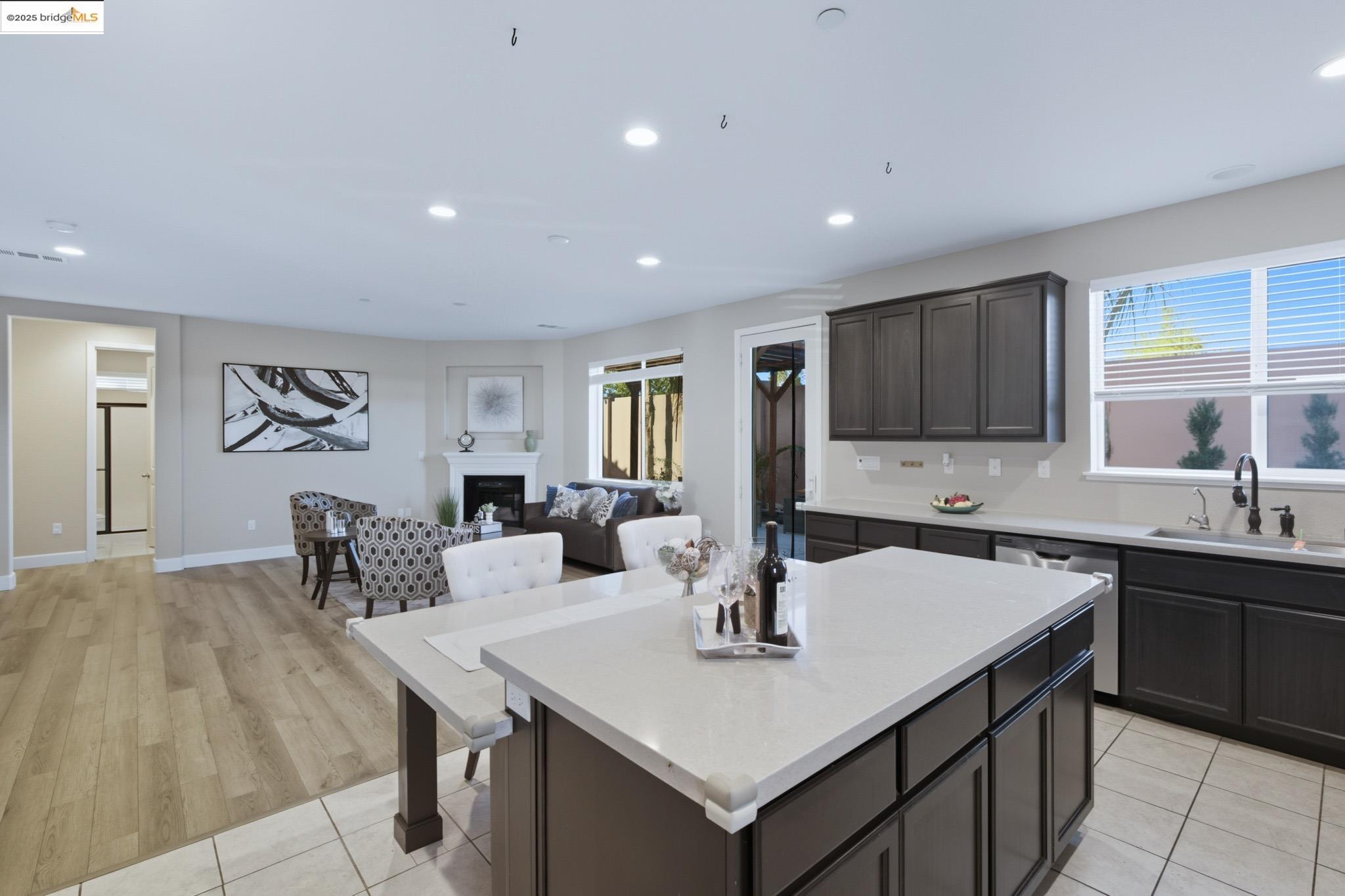 Detail Gallery Image 46 of 53 For 536 Aster St, Vacaville,  CA 95688 - 5 Beds | 3 Baths