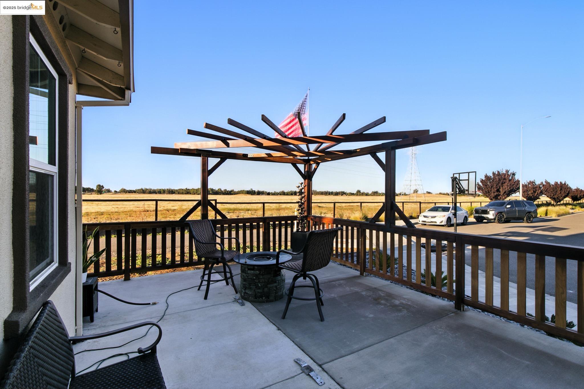 Detail Gallery Image 8 of 56 For 536 Aster St, Vacaville,  CA 95688 - 5 Beds | 3 Baths