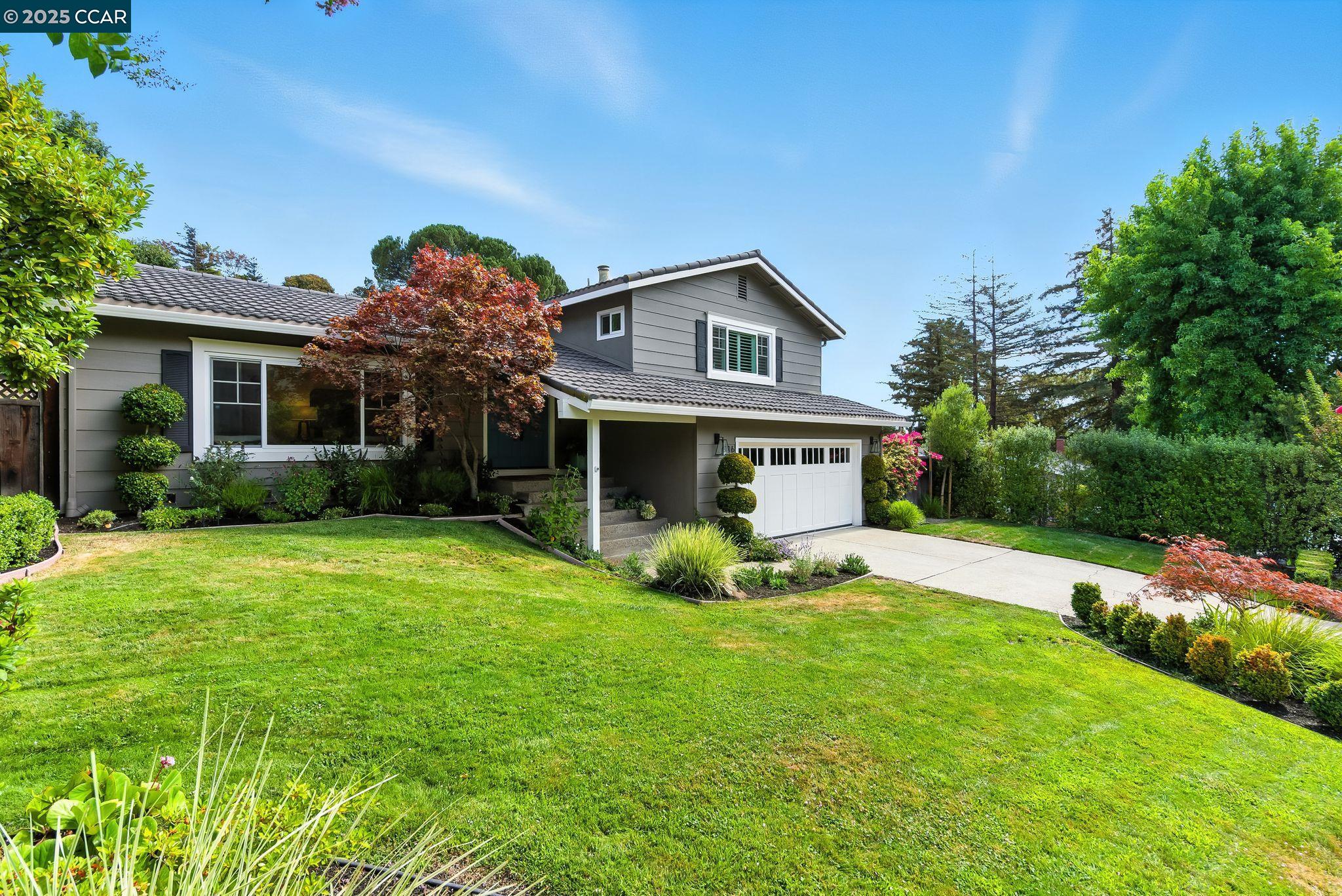 Detail Gallery Image 2 of 47 For 116 Rosemont Ct, Walnut Creek,  CA 94597 - 3 Beds | 2/1 Baths