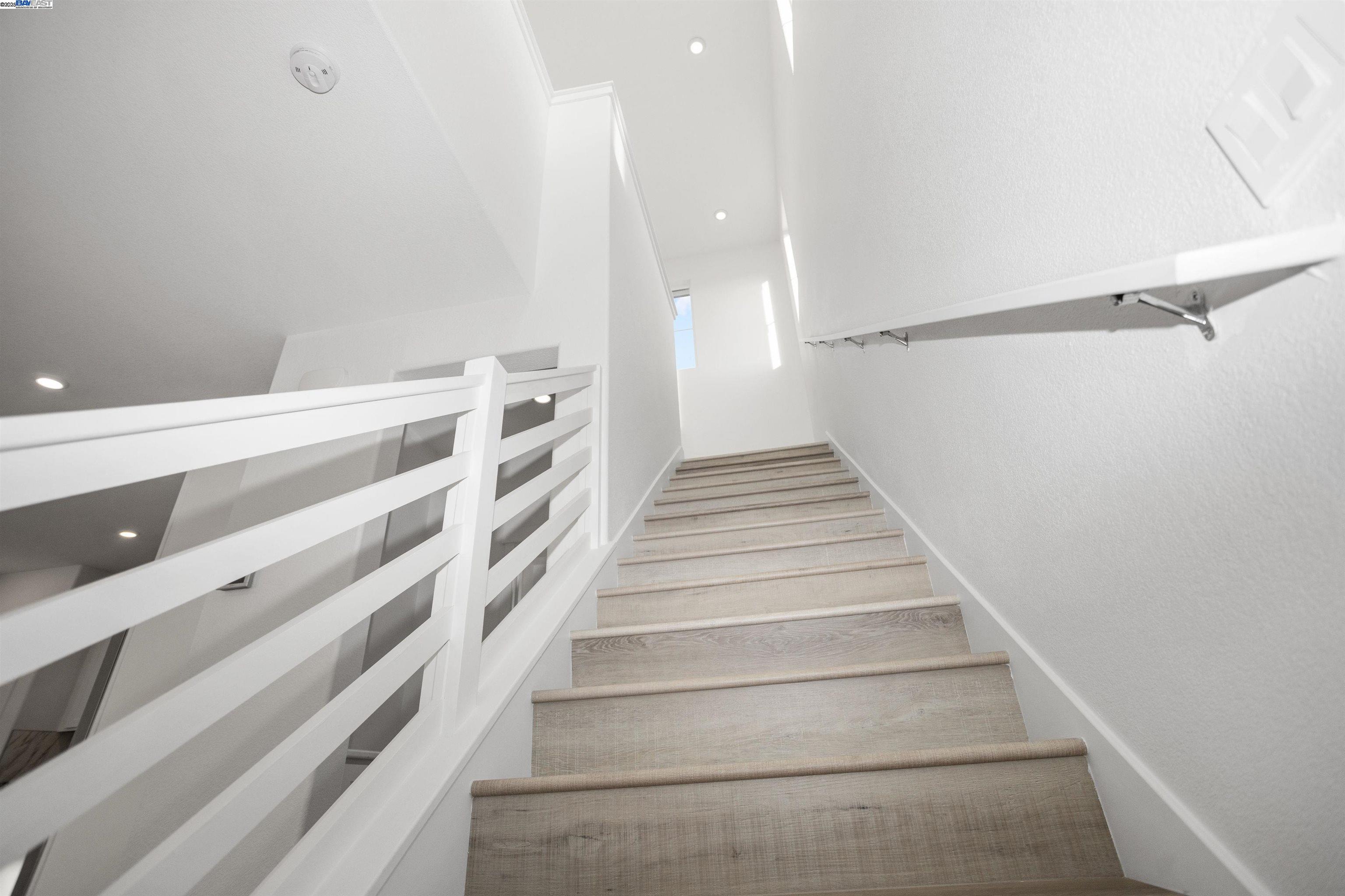 Detail Gallery Image 11 of 41 For 251 E Wrigleys Ave, Mountain House,  CA 95391-8284 - 4 Beds | 3/1 Baths