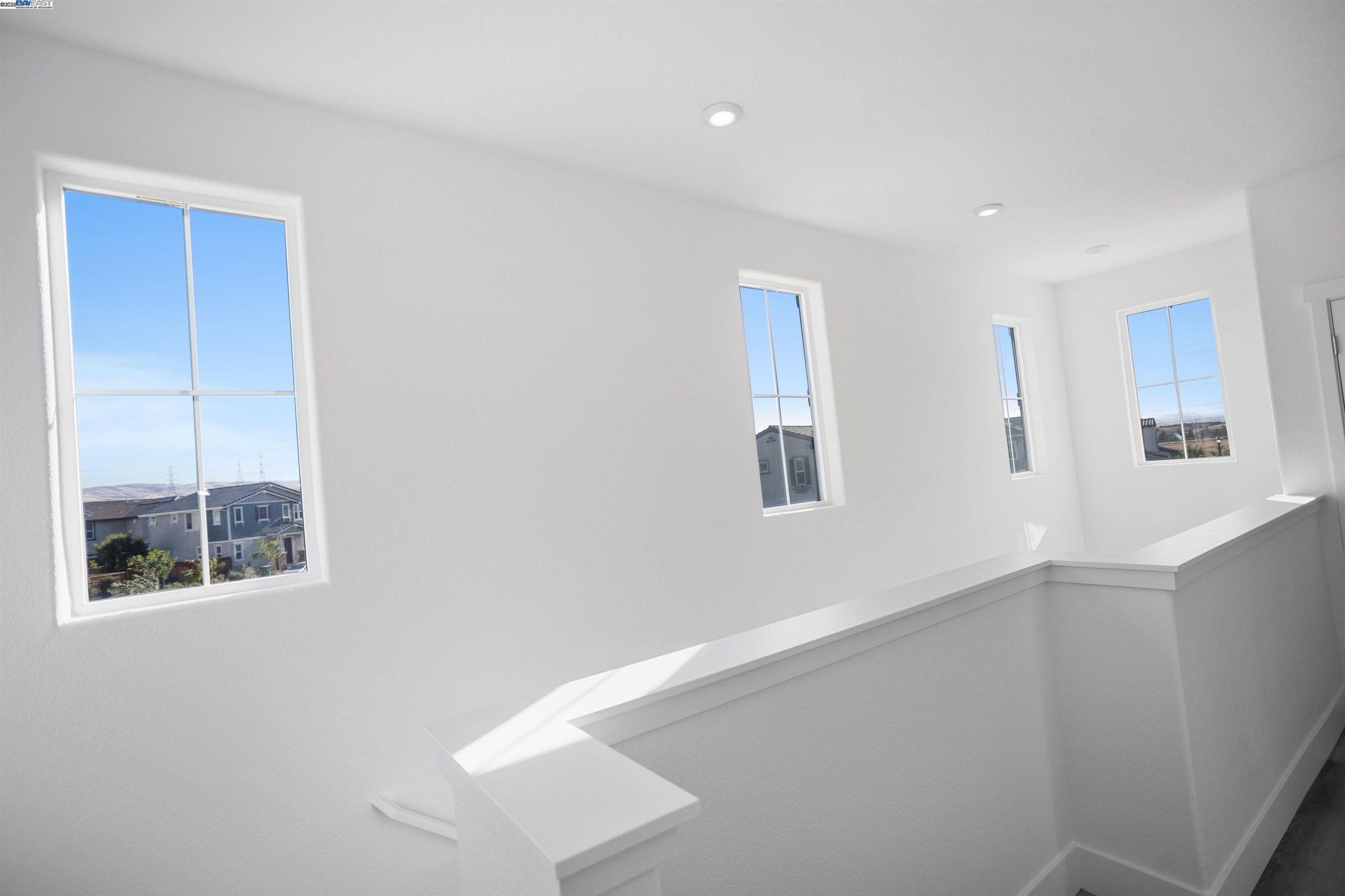 Detail Gallery Image 30 of 41 For 251 E Wrigleys Ave, Mountain House,  CA 95391-8284 - 4 Beds | 3/1 Baths
