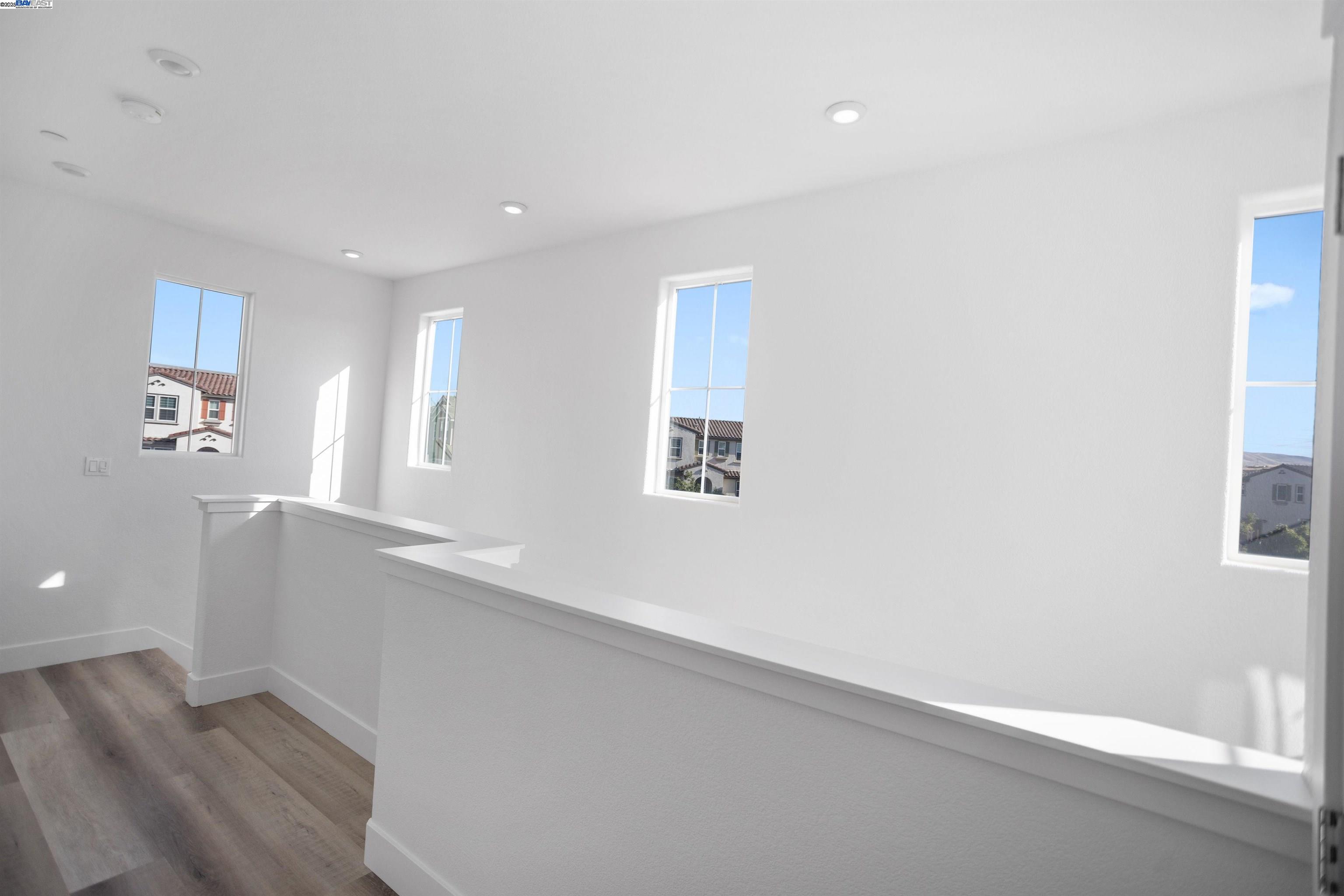 Detail Gallery Image 31 of 41 For 251 E Wrigleys Ave, Mountain House,  CA 95391-8284 - 4 Beds | 3/1 Baths