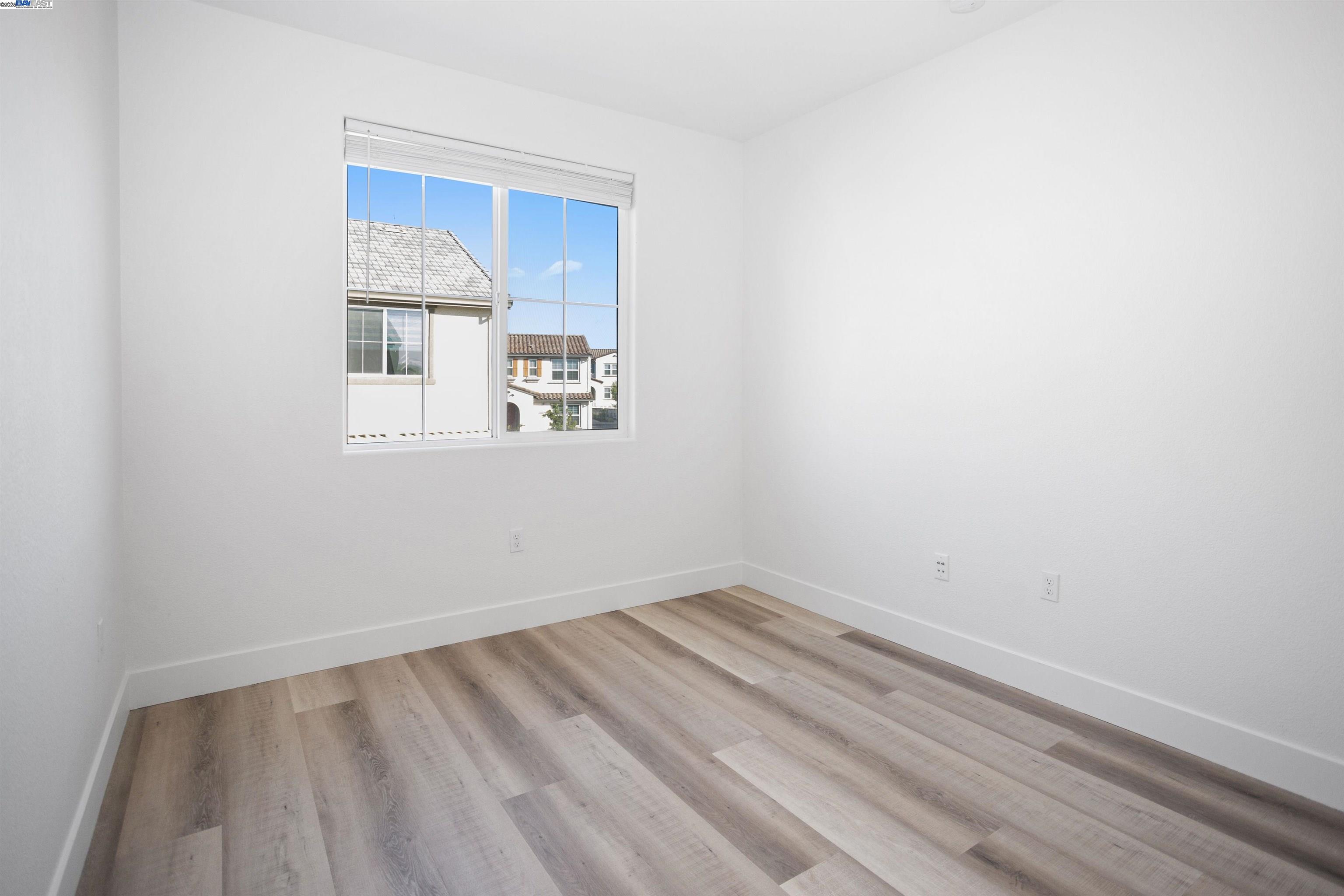 Detail Gallery Image 32 of 41 For 251 E Wrigleys Ave, Mountain House,  CA 95391-8284 - 4 Beds | 3/1 Baths