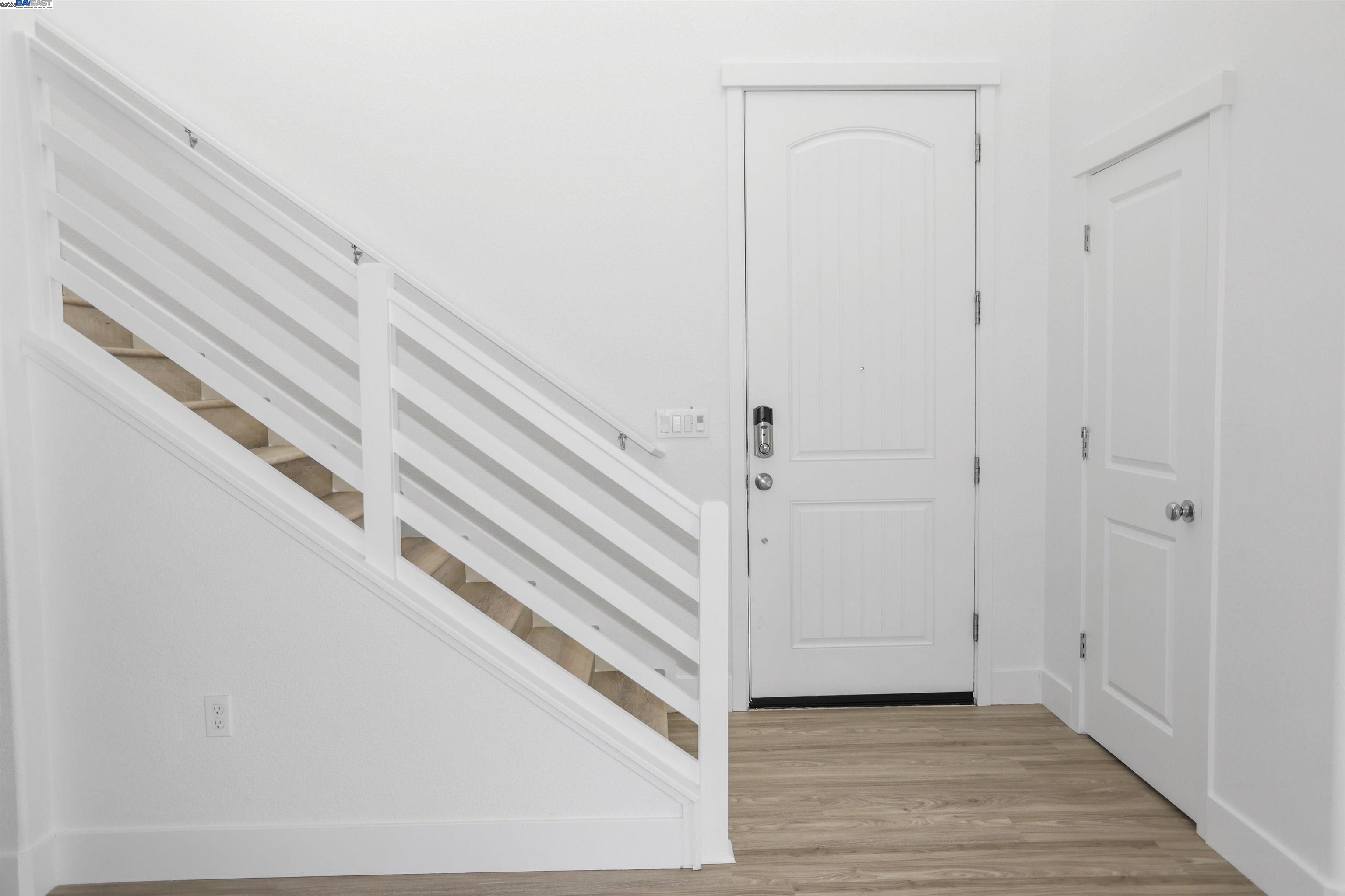 Detail Gallery Image 6 of 6 For 251 E Wrigleys Ave, Mountain House,  CA 95391-8284 - 4 Beds | 3/1 Baths