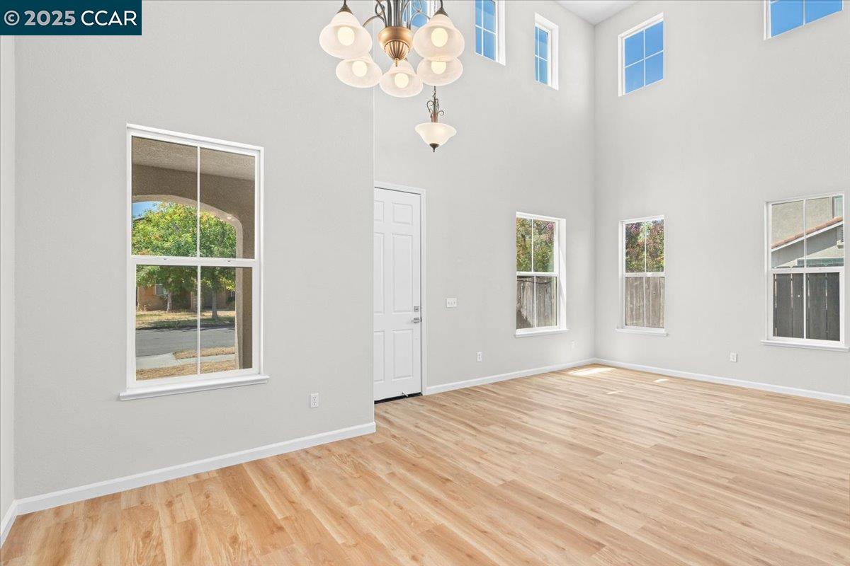 Detail Gallery Image 13 of 60 For 4540 Sunny Oak Dr, Turlock,  CA 95382 - 4 Beds | 2/1 Baths