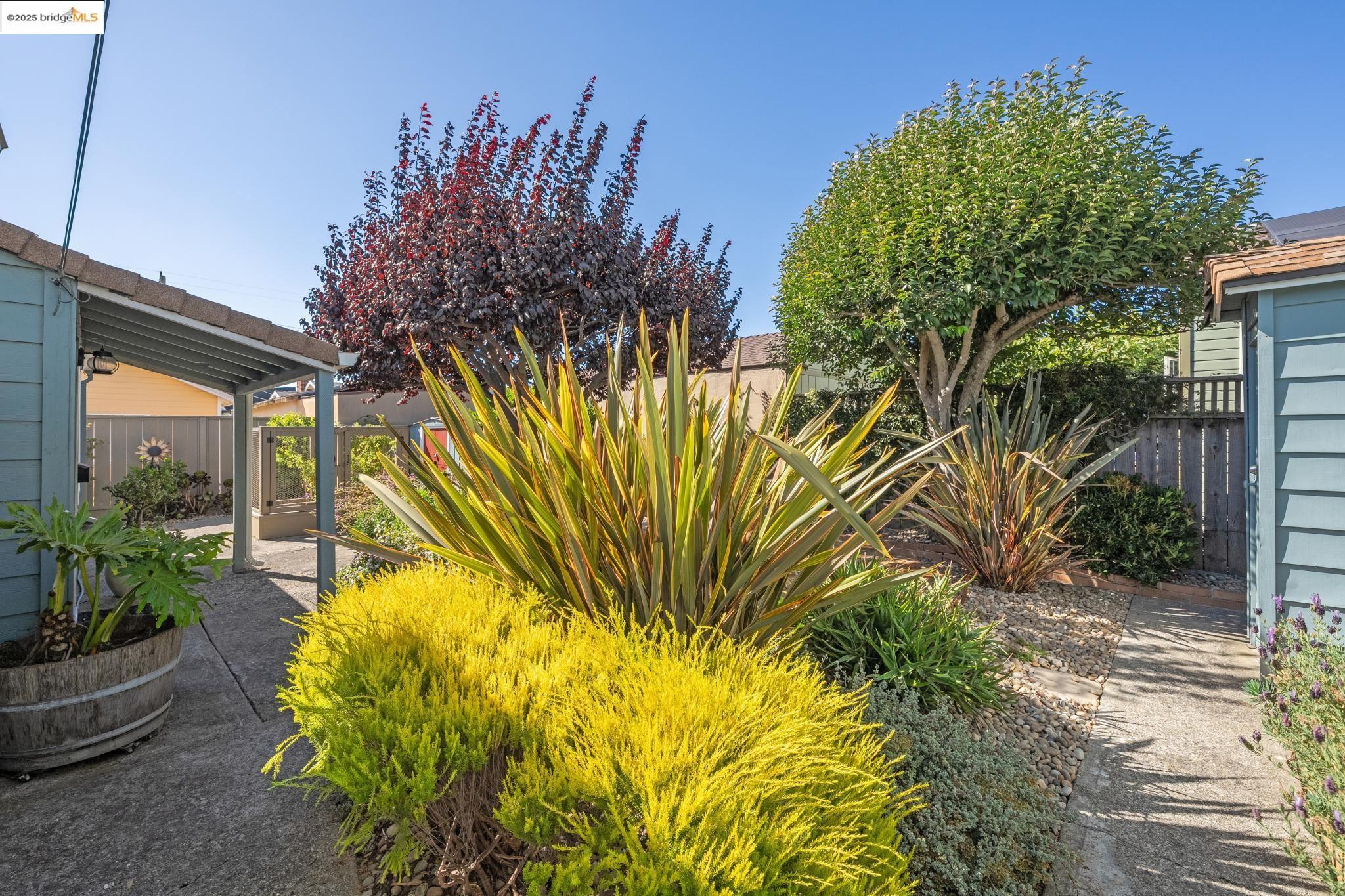 Detail Gallery Image 31 of 46 For 629 31st St, Richmond,  CA 94804 - 2 Beds | 2 Baths