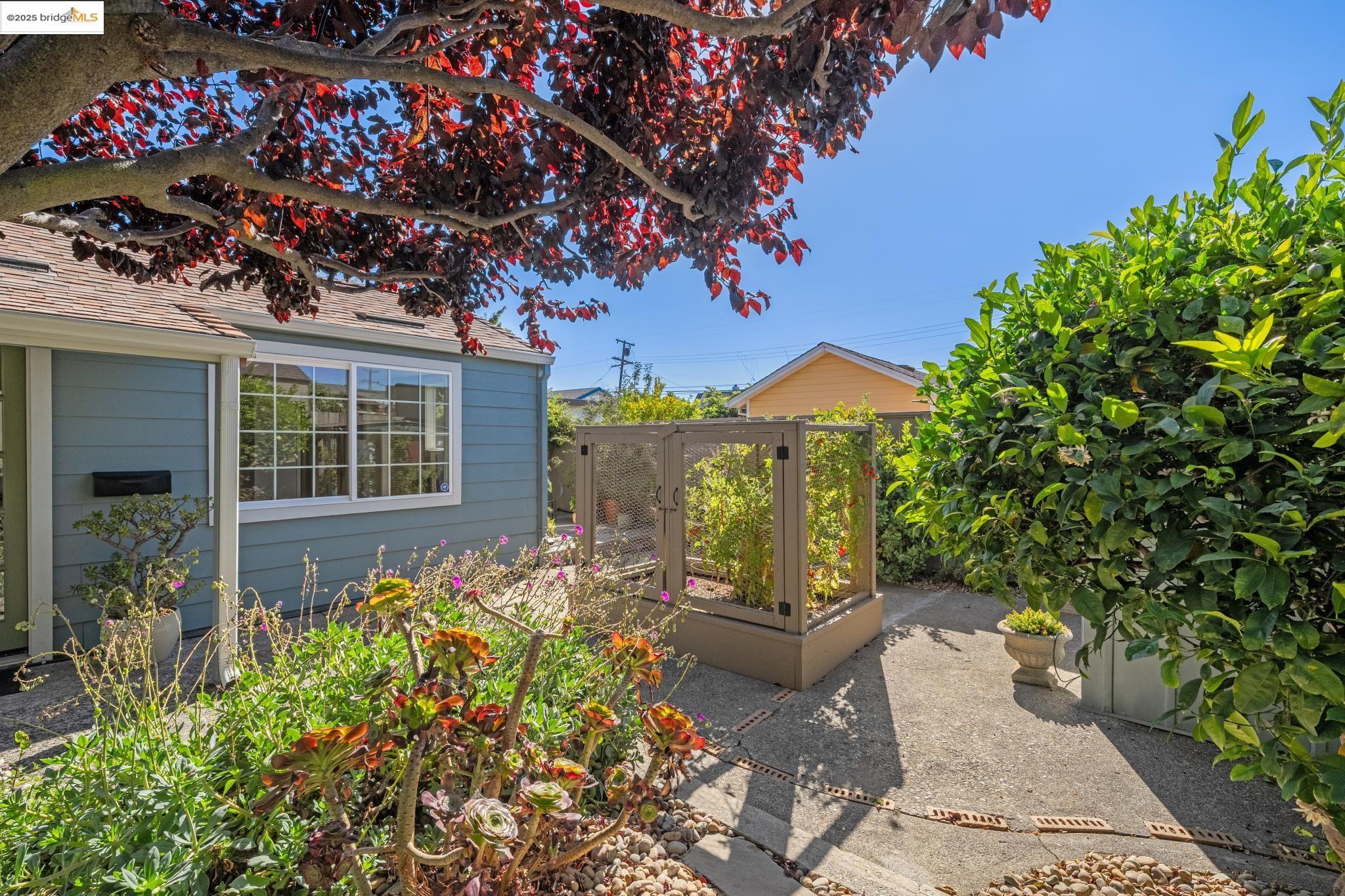 Detail Gallery Image 32 of 46 For 629 31st St, Richmond,  CA 94804 - 2 Beds | 2 Baths