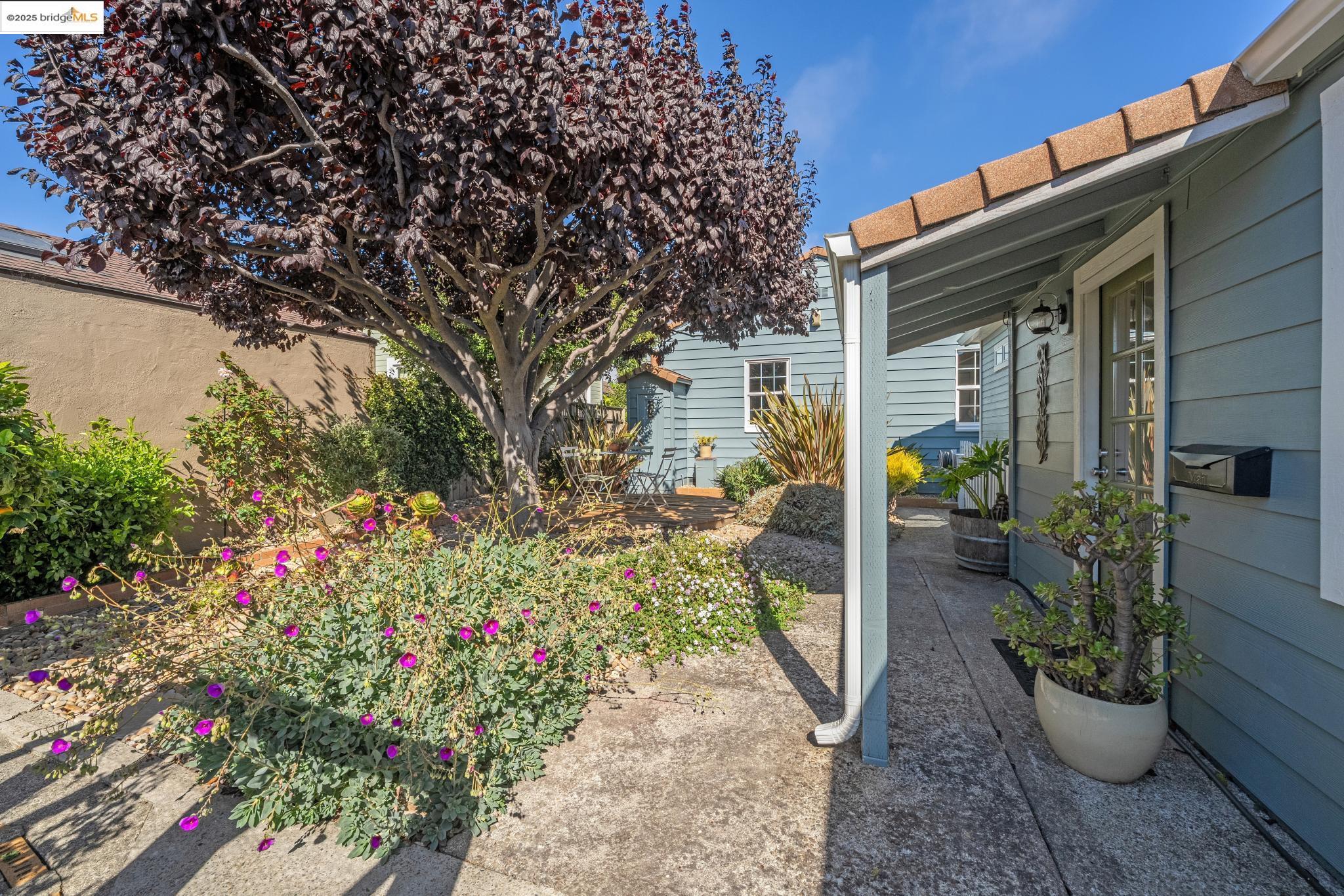 Detail Gallery Image 36 of 46 For 629 31st St, Richmond,  CA 94804 - 2 Beds | 2 Baths