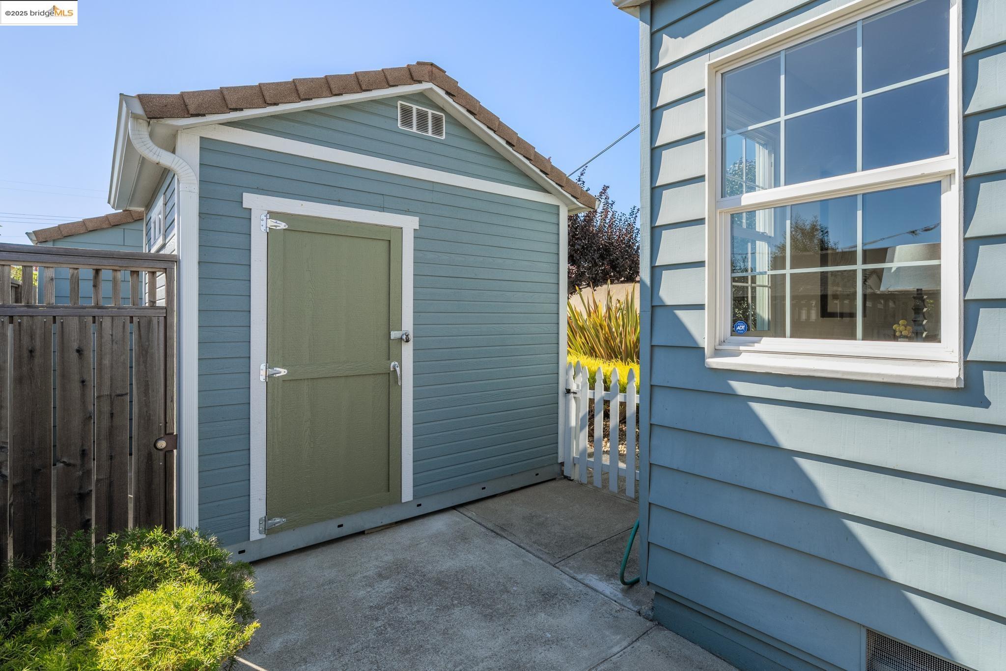 Detail Gallery Image 45 of 46 For 629 31st St, Richmond,  CA 94804 - 2 Beds | 2 Baths