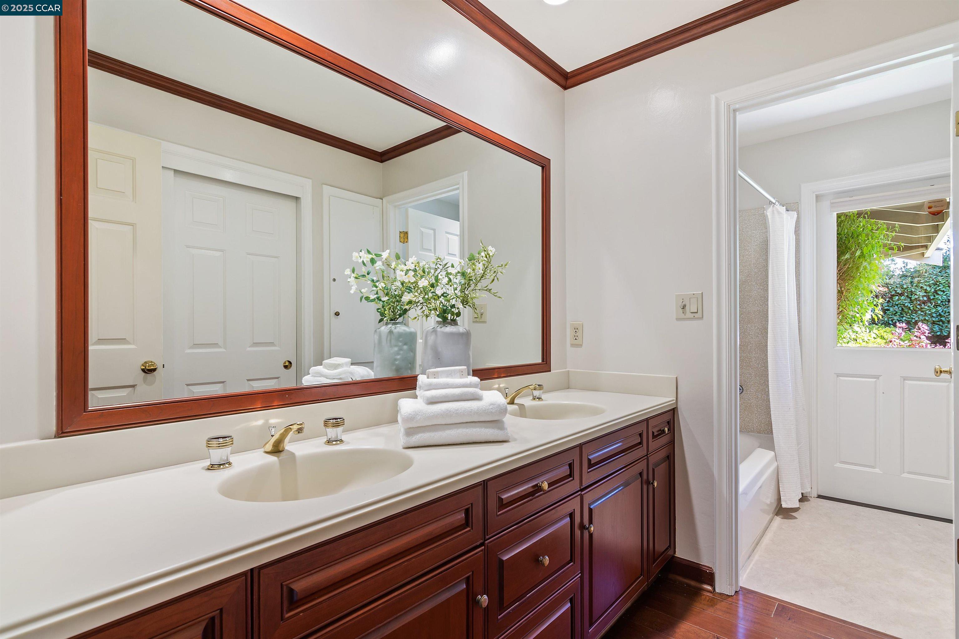 Detail Gallery Image 23 of 29 For 372 El Divisadero Ave, Walnut Creek,  CA 94598 - 4 Beds | 2 Baths