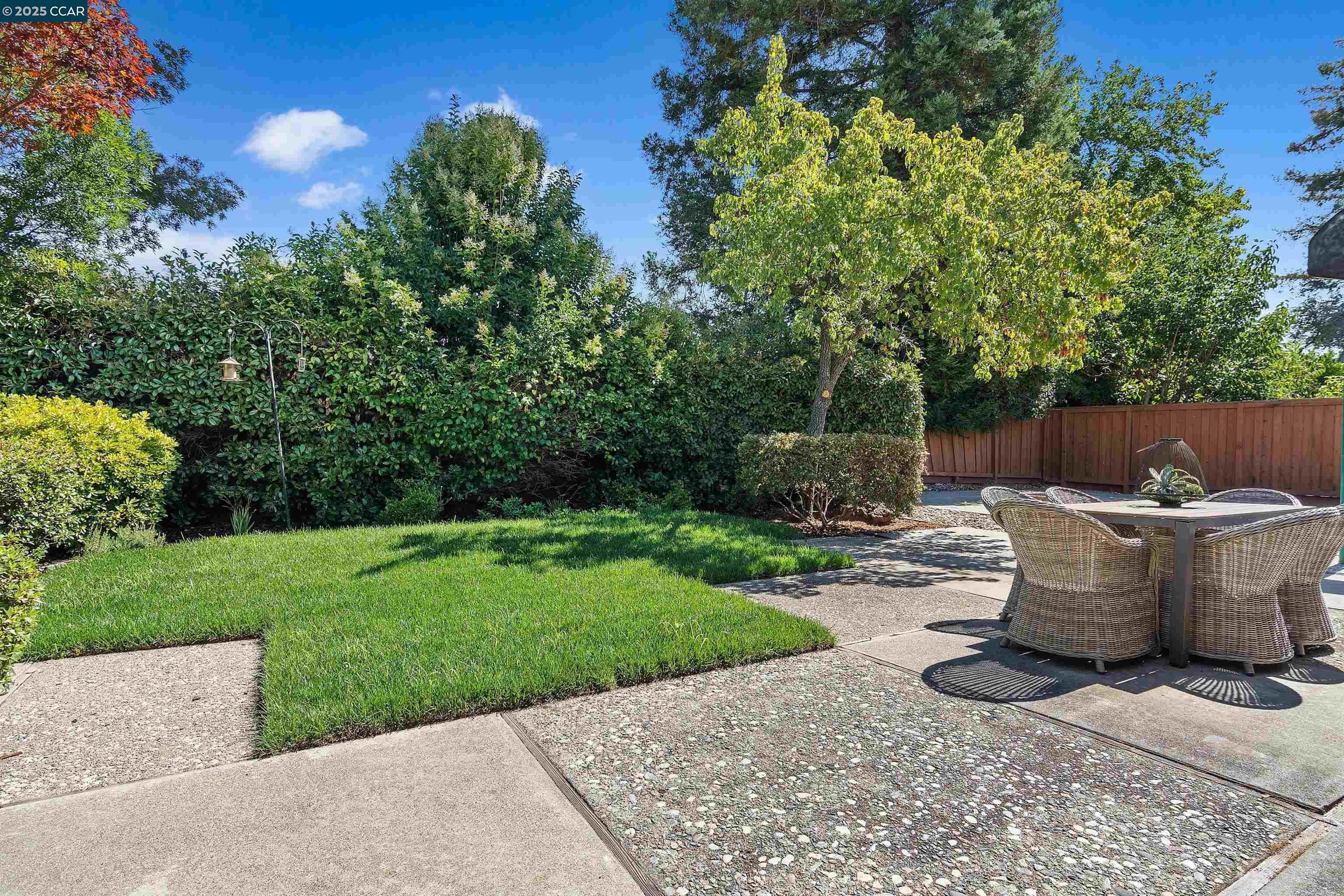 Detail Gallery Image 28 of 29 For 372 El Divisadero Ave, Walnut Creek,  CA 94598 - 4 Beds | 2 Baths