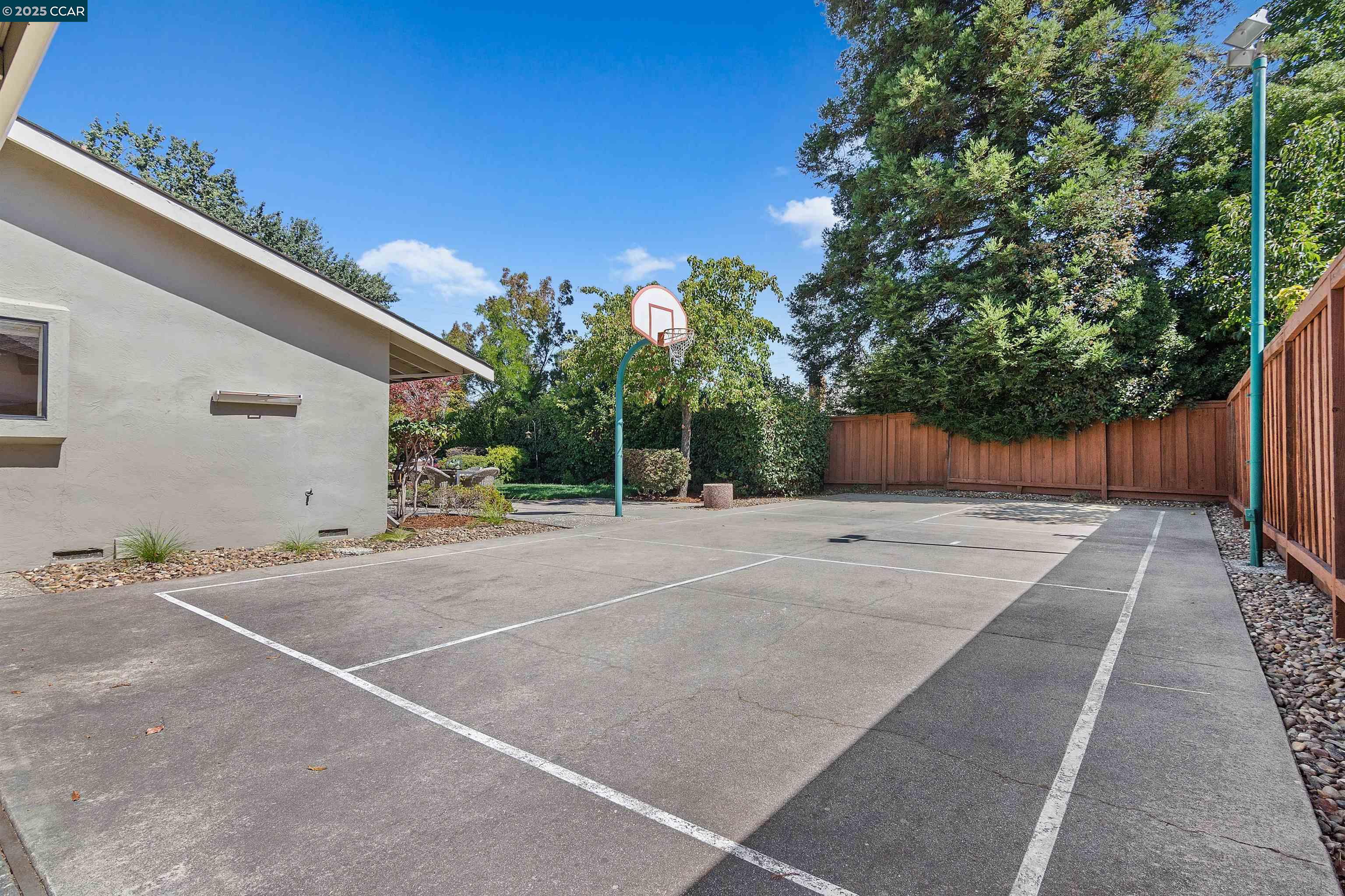Detail Gallery Image 29 of 29 For 372 El Divisadero Ave, Walnut Creek,  CA 94598 - 4 Beds | 2 Baths