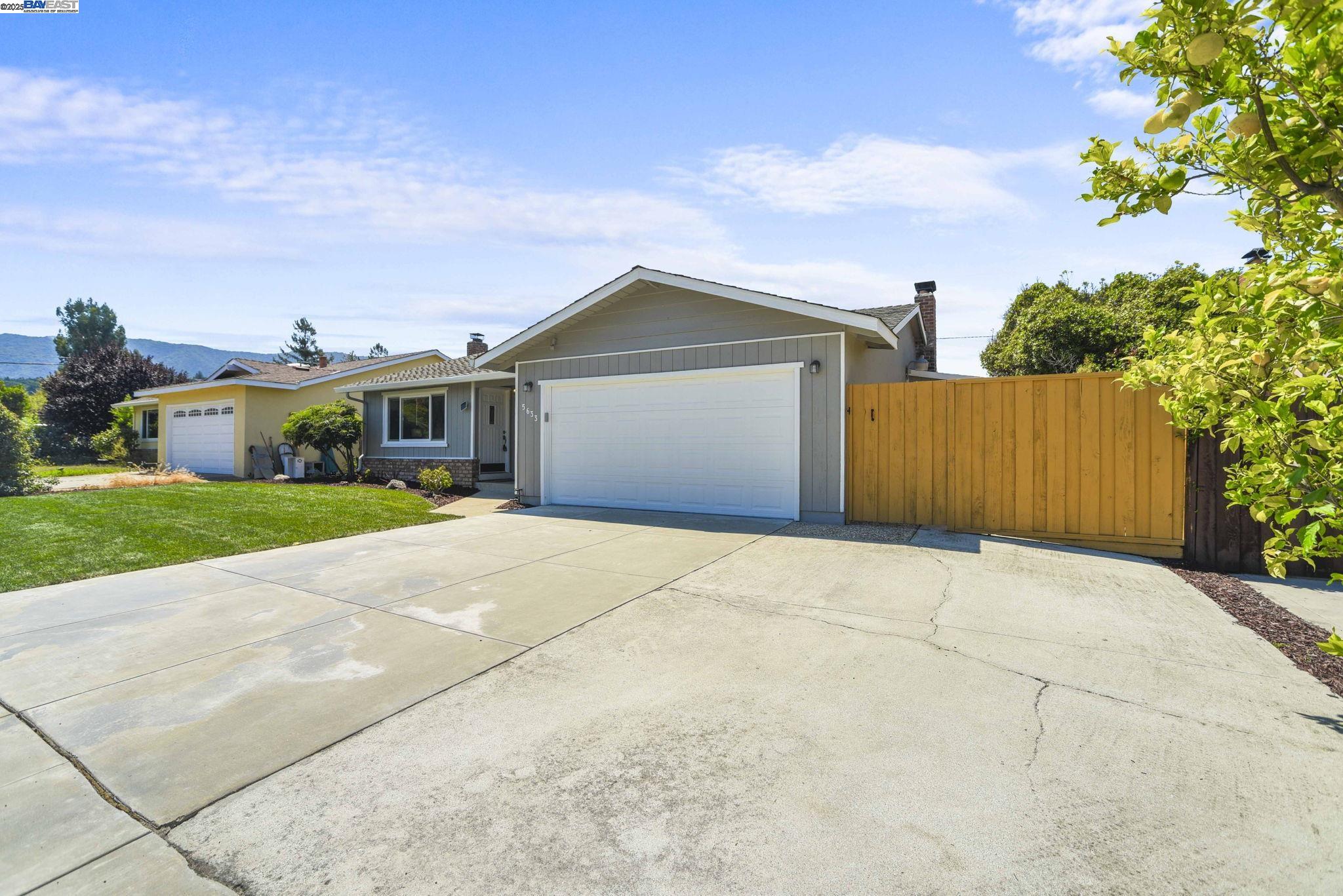 Detail Gallery Image 16 of 55 For 5633 Drysdale Dr, San Jose,  CA 95124 - 4 Beds | 2 Baths