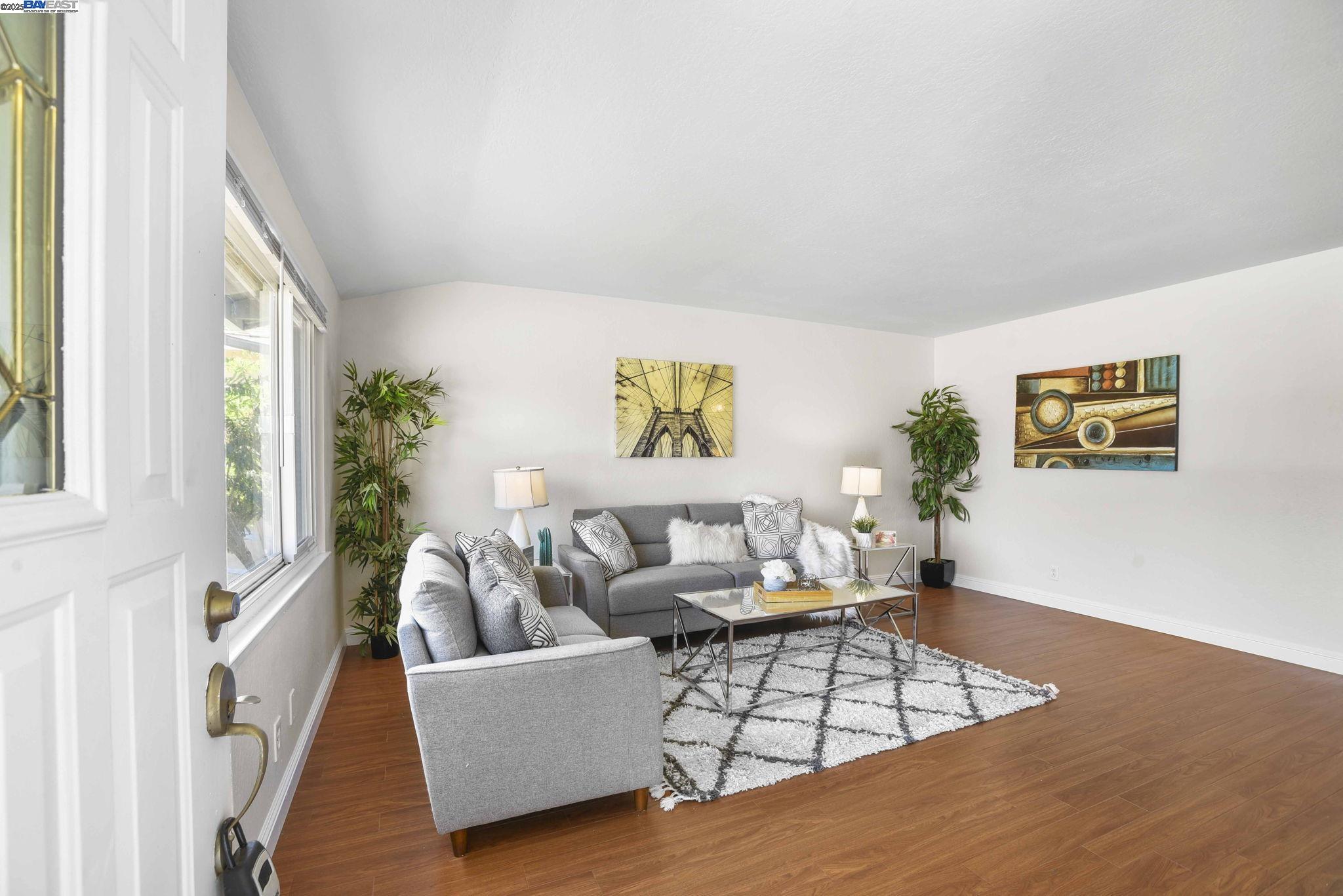 Detail Gallery Image 34 of 55 For 5633 Drysdale Dr, San Jose,  CA 95124 - 4 Beds | 2 Baths