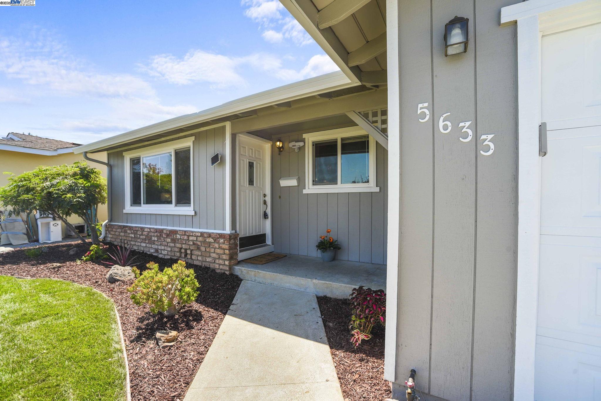 Detail Gallery Image 7 of 55 For 5633 Drysdale Dr, San Jose,  CA 95124 - 4 Beds | 2 Baths