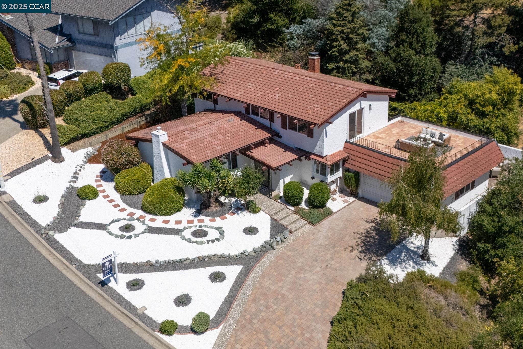 Detail Gallery Image 2 of 51 For 58 Ashbrook Pl, Moraga,  CA 94556 - 4 Beds | 3 Baths