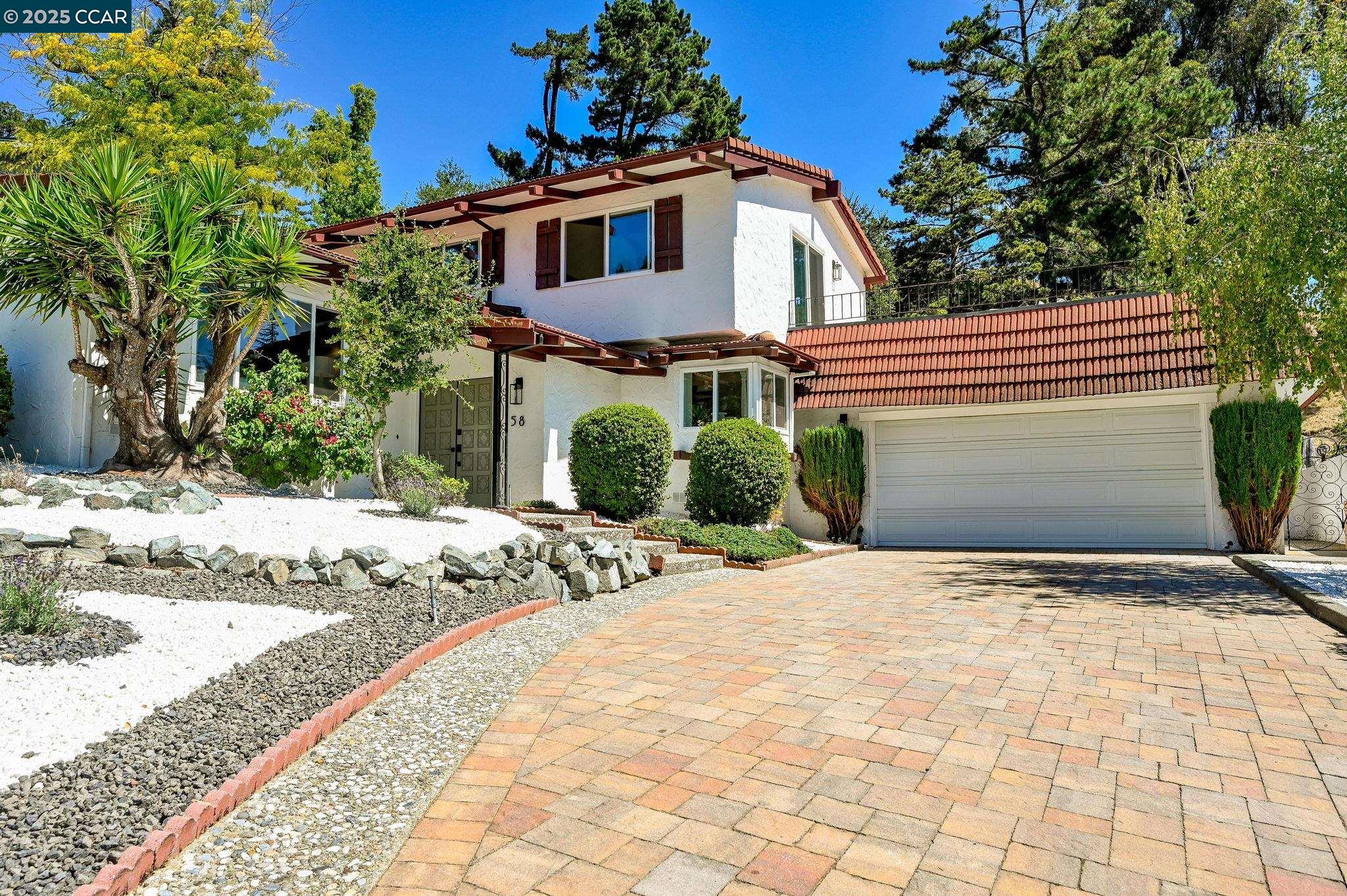Detail Gallery Image 3 of 51 For 58 Ashbrook Pl, Moraga,  CA 94556 - 4 Beds | 3 Baths