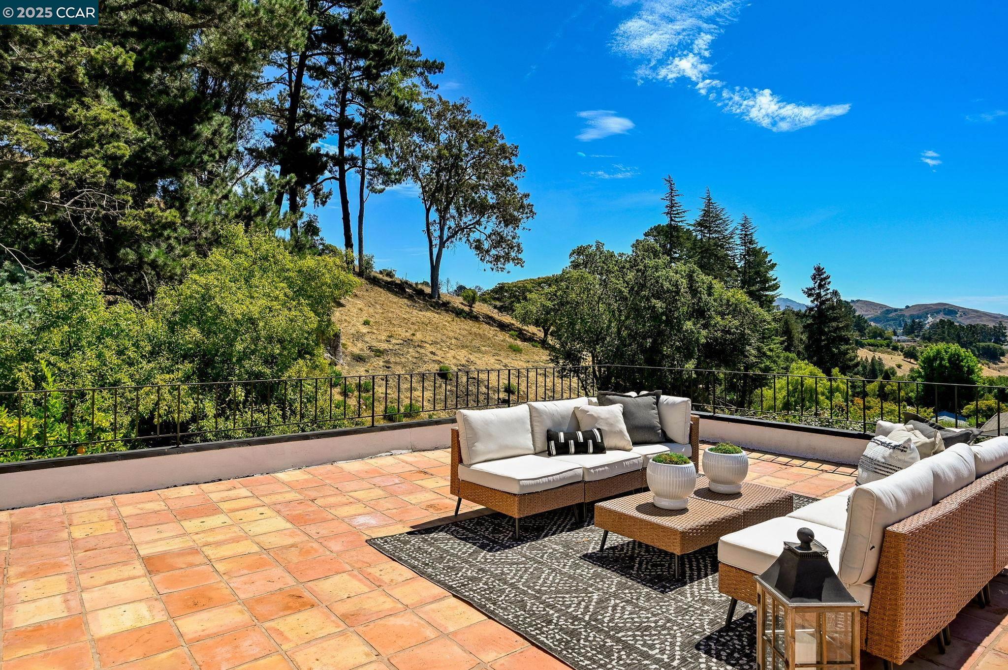 Detail Gallery Image 40 of 51 For 58 Ashbrook Pl, Moraga,  CA 94556 - 4 Beds | 3 Baths