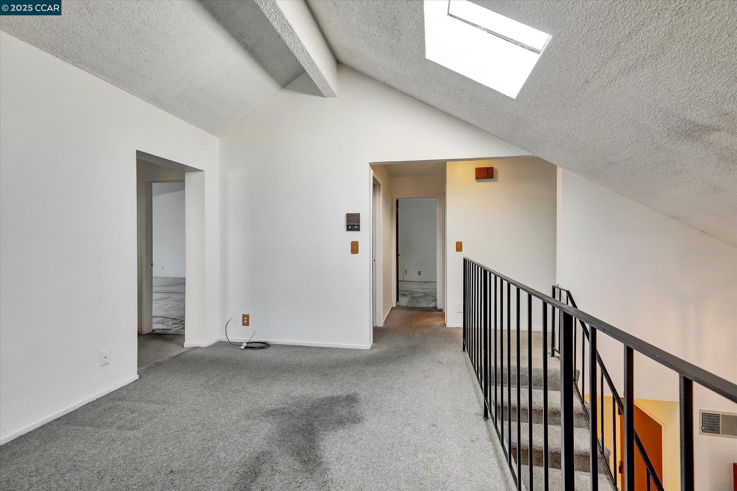 Detail Gallery Image 14 of 38 For 1069 16th St, Oakland,  CA 94607 - 3 Beds | 4/1 Baths