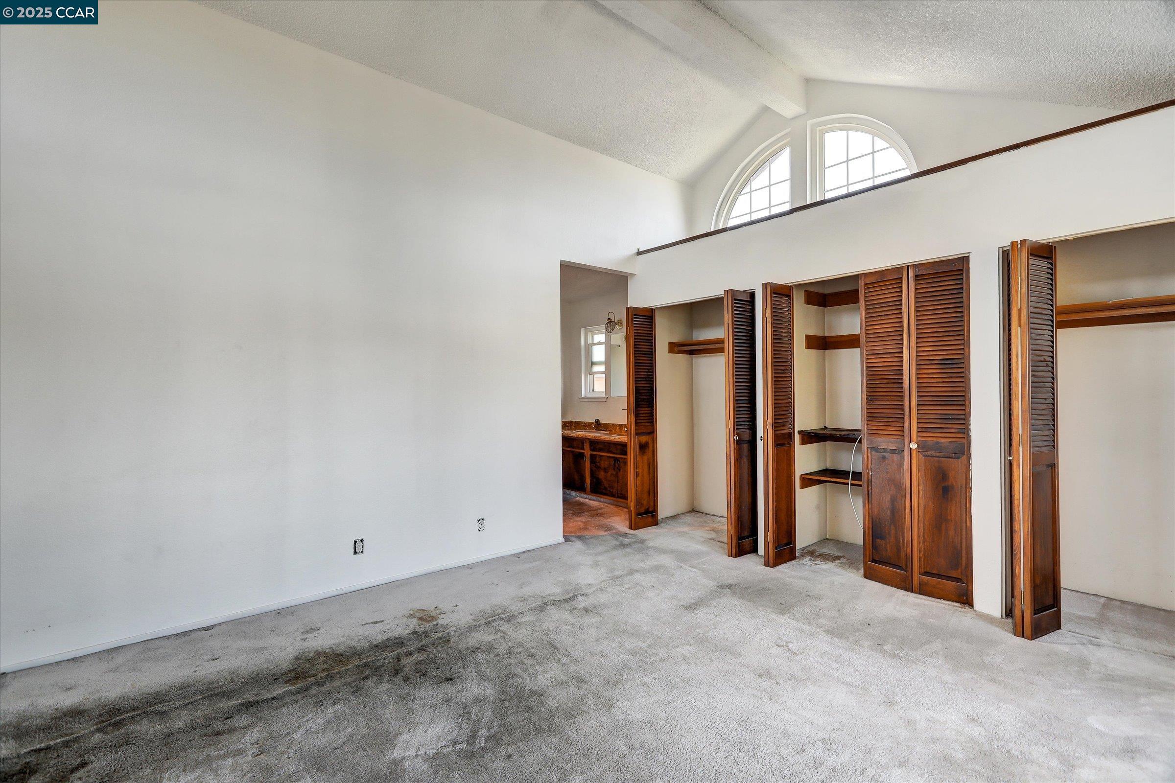 Detail Gallery Image 31 of 38 For 1069 16th St, Oakland,  CA 94607 - 3 Beds | 4/1 Baths