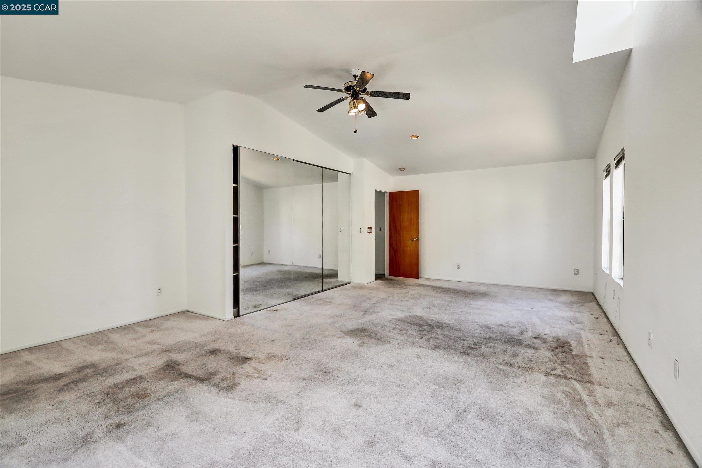 Detail Gallery Image 5 of 38 For 1069 16th St, Oakland,  CA 94607 - 3 Beds | 4/1 Baths