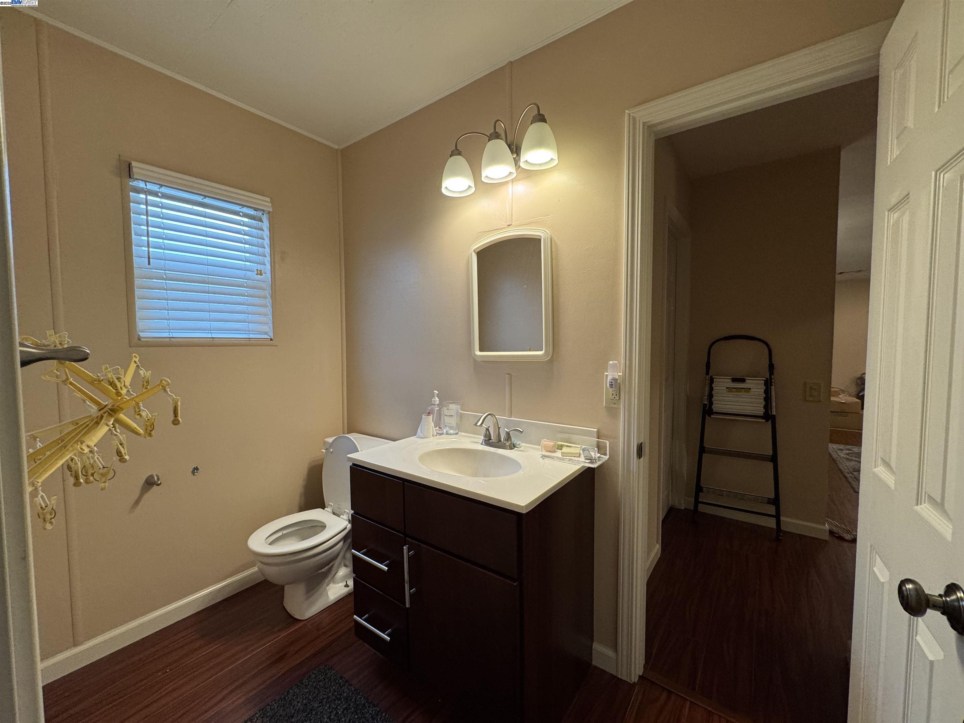 Detail Gallery Image 7 of 12 For 167 Kona Cir #167,  Union City,  CA 94587 - 2 Beds | 2 Baths