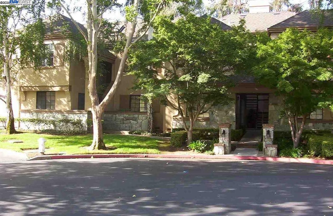 MLS: 41108362 Condo For Sale