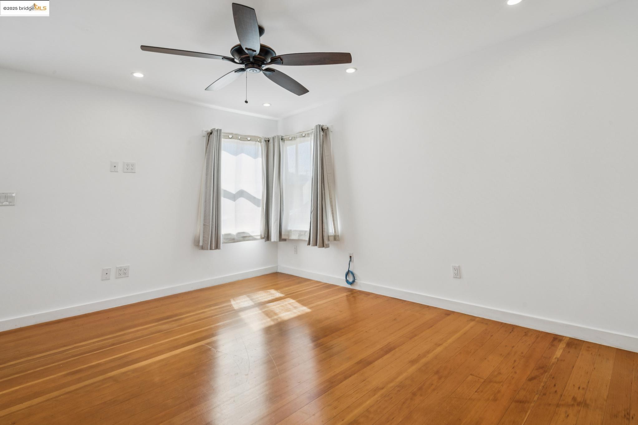Detail Gallery Image 7 of 25 For 137 Collins St, Richmond,  CA 94801 - 2 Beds | 1 Baths