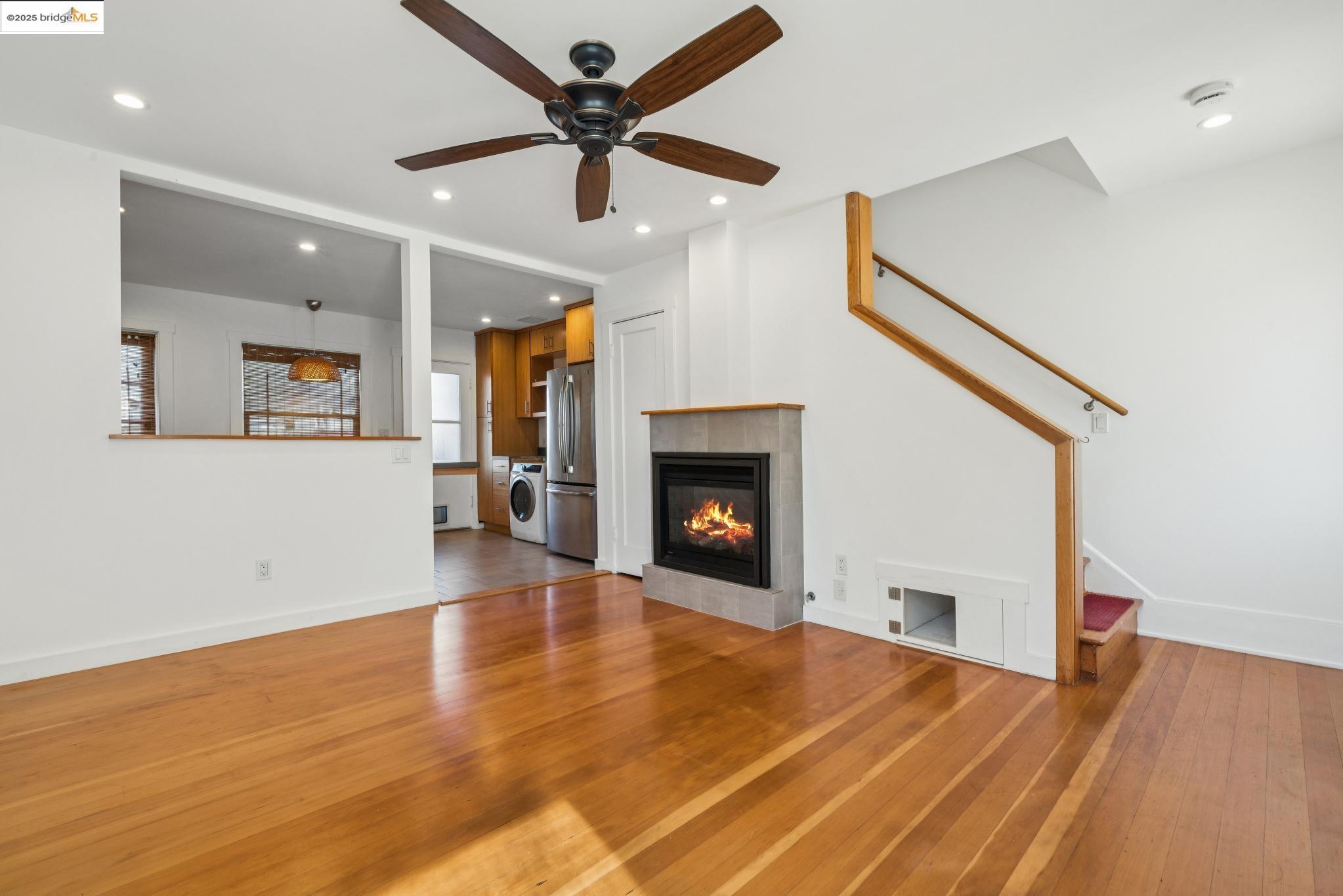 Detail Gallery Image 8 of 25 For 137 Collins St, Richmond,  CA 94801 - 2 Beds | 1 Baths