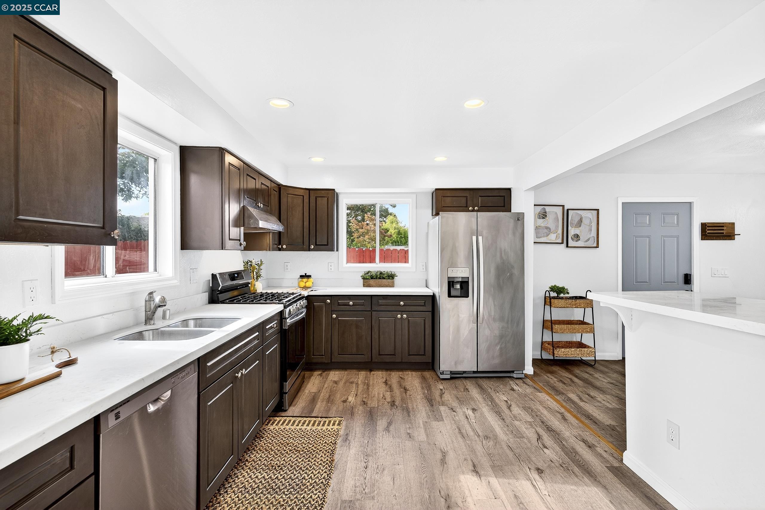 Detail Gallery Image 13 of 60 For 742 Alhambra Rd, El Sobrante,  CA 94803 - 3 Beds | 2 Baths