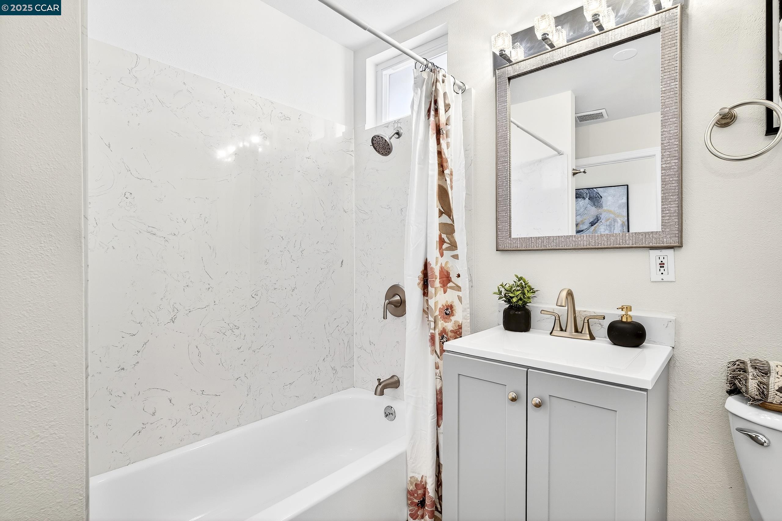 Detail Gallery Image 39 of 60 For 742 Alhambra Rd, El Sobrante,  CA 94803 - 3 Beds | 2 Baths