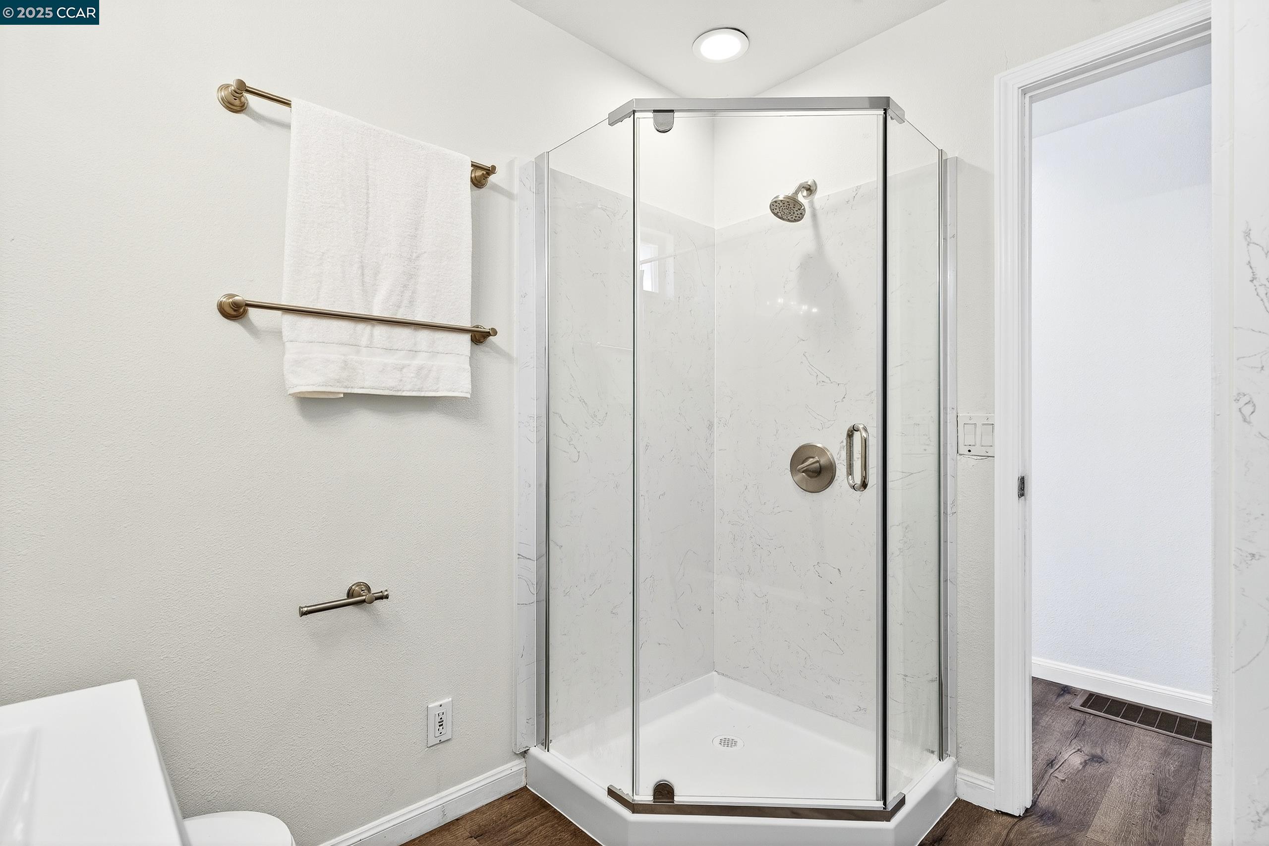 Detail Gallery Image 40 of 60 For 742 Alhambra Rd, El Sobrante,  CA 94803 - 3 Beds | 2 Baths