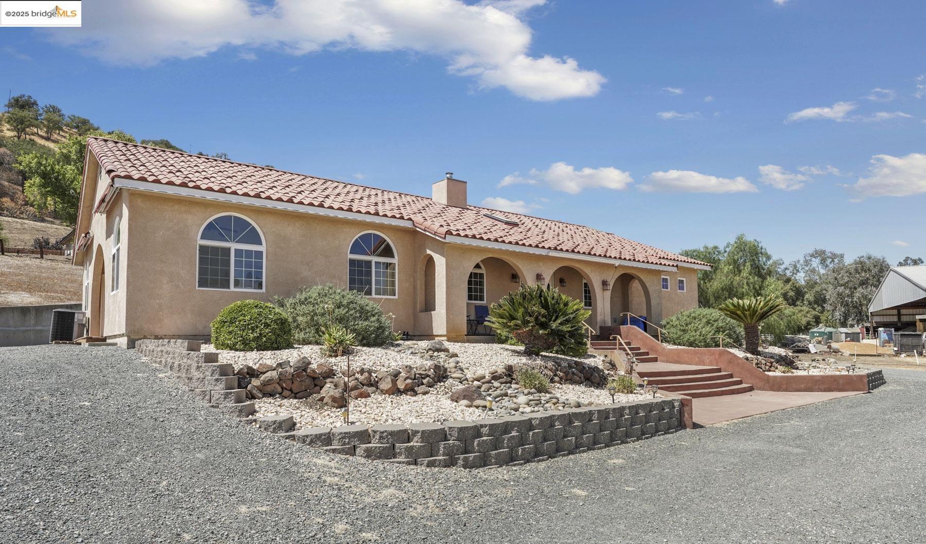 Detail Gallery Image 6 of 52 For 4221 Briones Valley Rd, Brentwood,  CA 94513 - 3 Beds | 3 Baths
