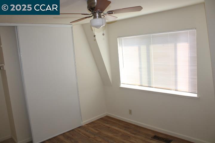 Detail Gallery Image 15 of 27 For 4811 Appian Way #3/5,  El Sobrante,  CA 94803 - 2 Beds | 1/1 Baths