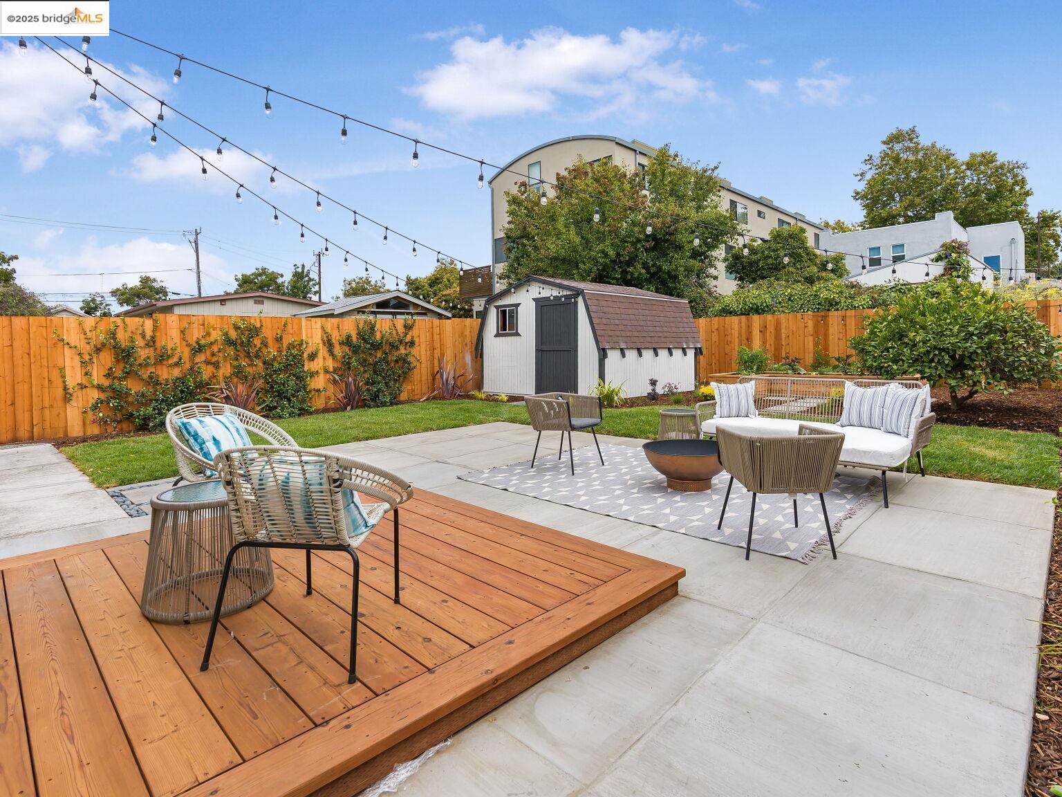 Detail Gallery Image 16 of 60 For 1415 10th St, Berkeley,  CA 94710 - 3 Beds | 3/1 Baths