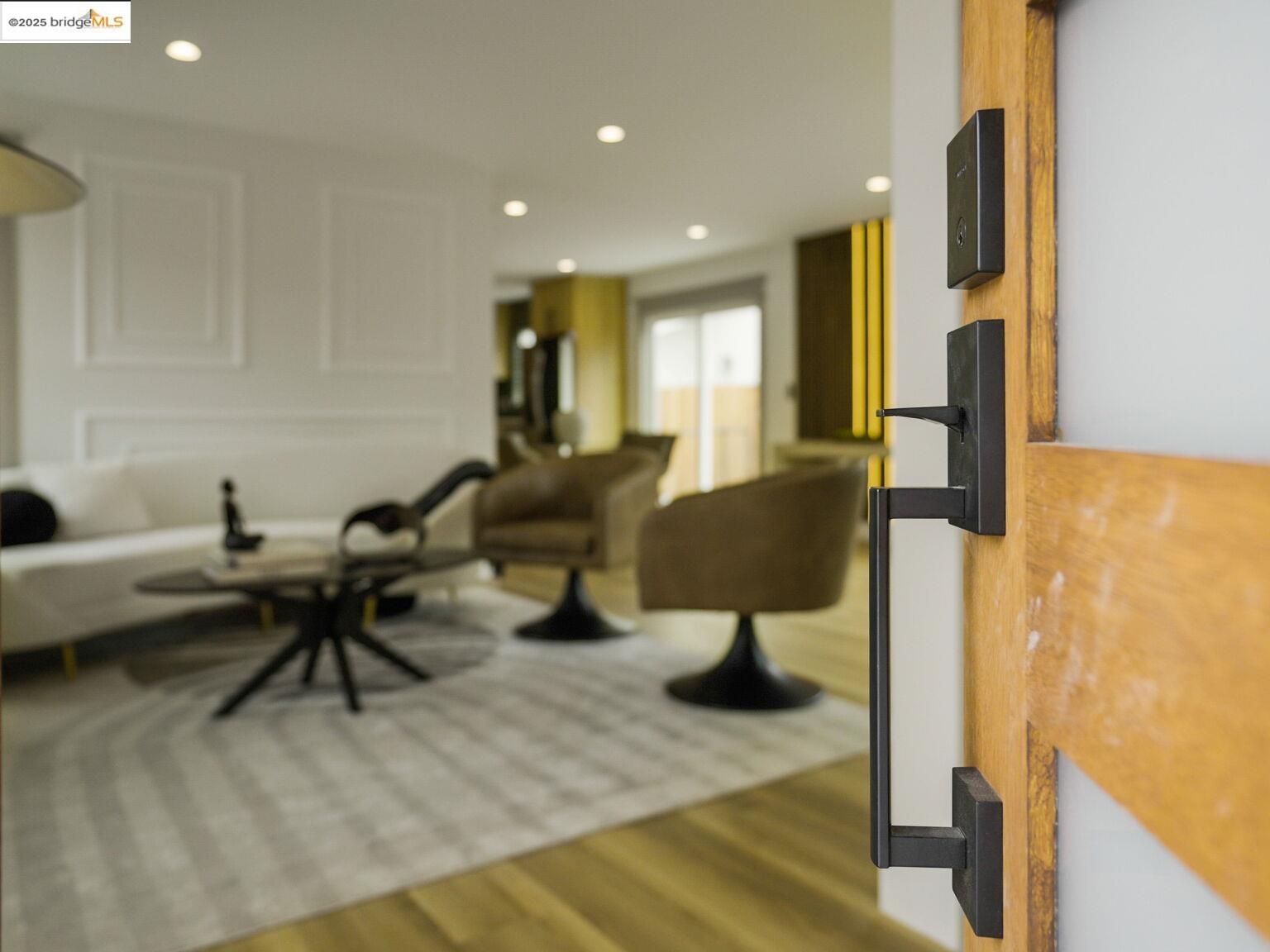 Detail Gallery Image 19 of 60 For 1415 10th St, Berkeley,  CA 94710 - 3 Beds | 3/1 Baths