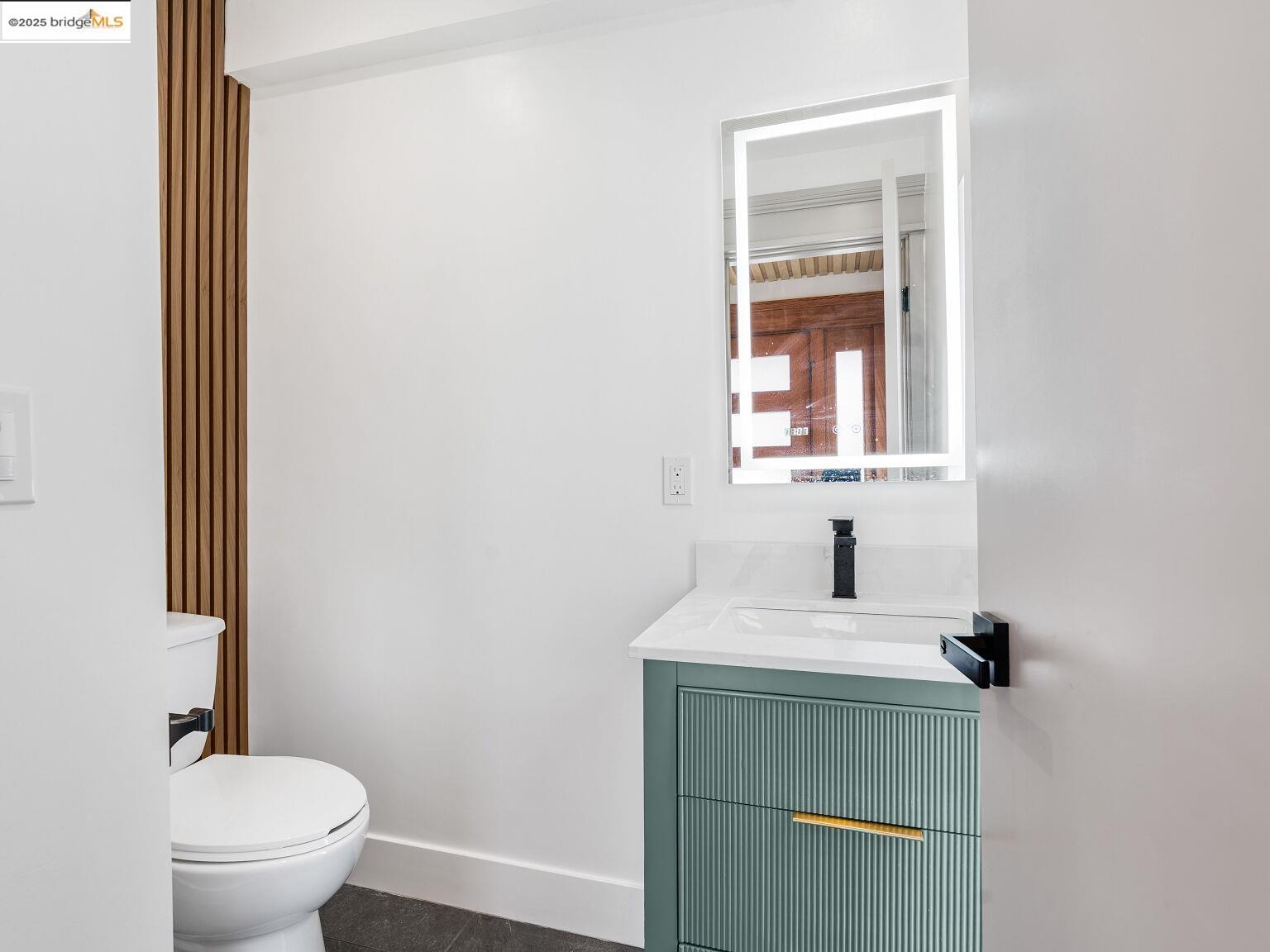 Detail Gallery Image 24 of 60 For 1415 10th St, Berkeley,  CA 94710 - 3 Beds | 3/1 Baths