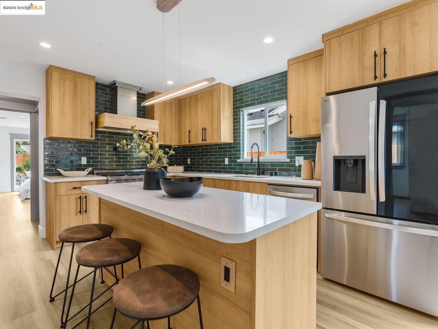 Detail Gallery Image 33 of 60 For 1415 10th St, Berkeley,  CA 94710 - 3 Beds | 3/1 Baths